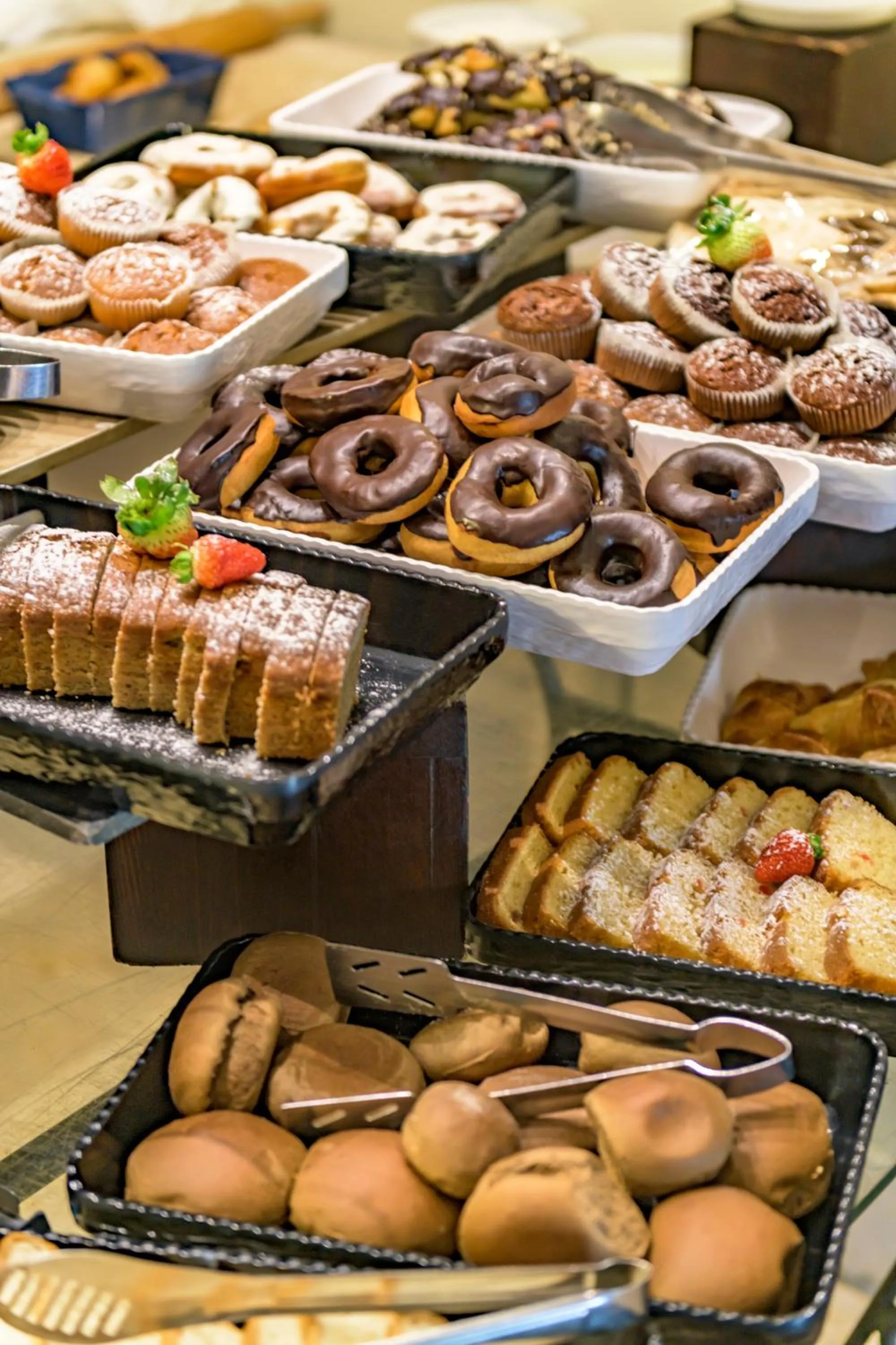 Continental breakfast in Marina Plaza Hotel, Tala Bay