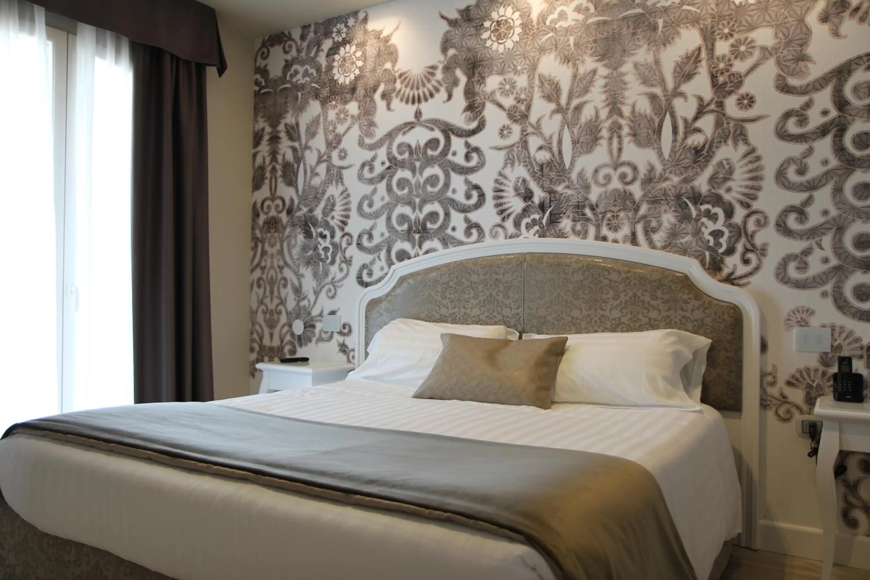 Bedroom, Bed in Suites & Apartments Liola'