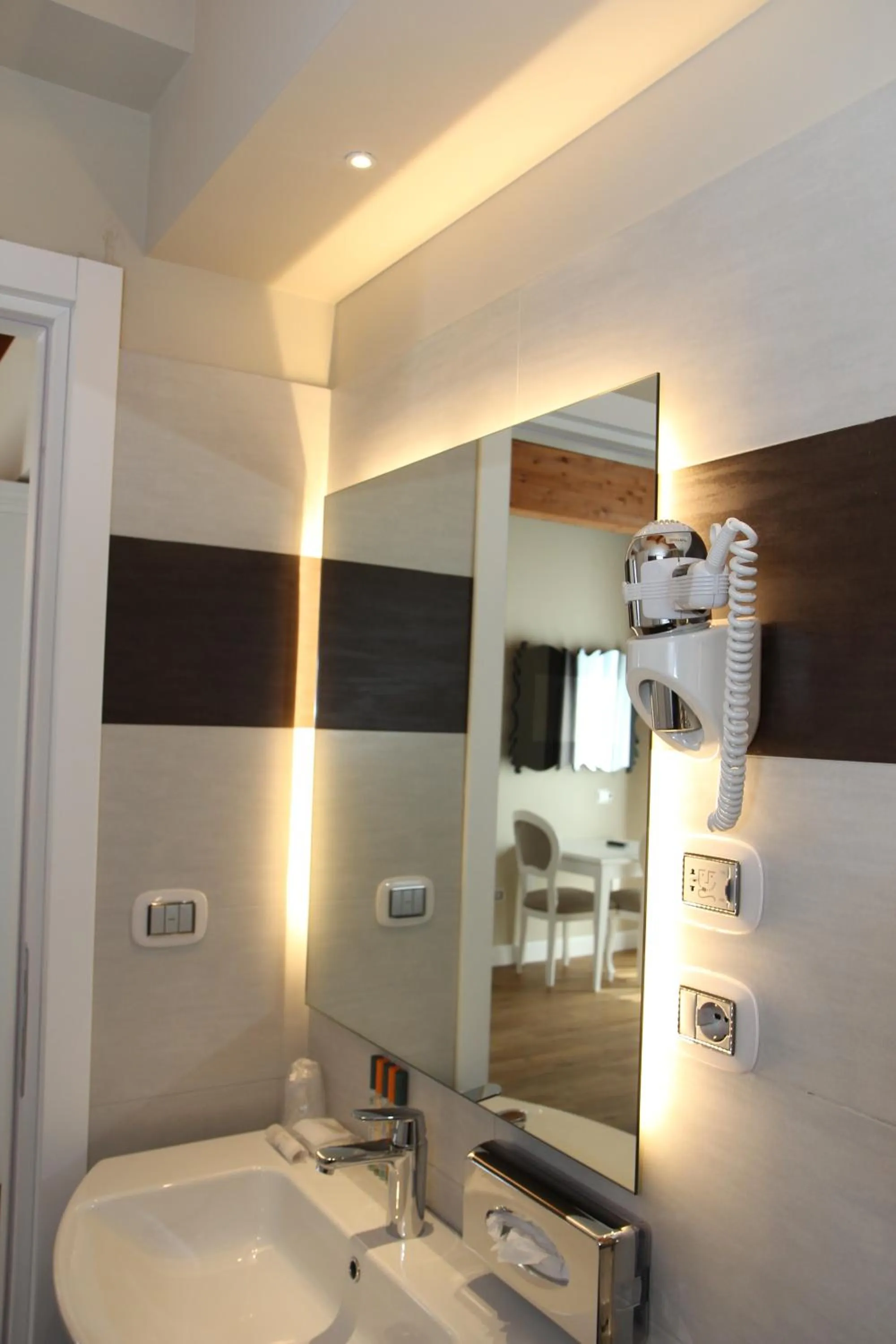 Bathroom in Suites & Apartments Liola'