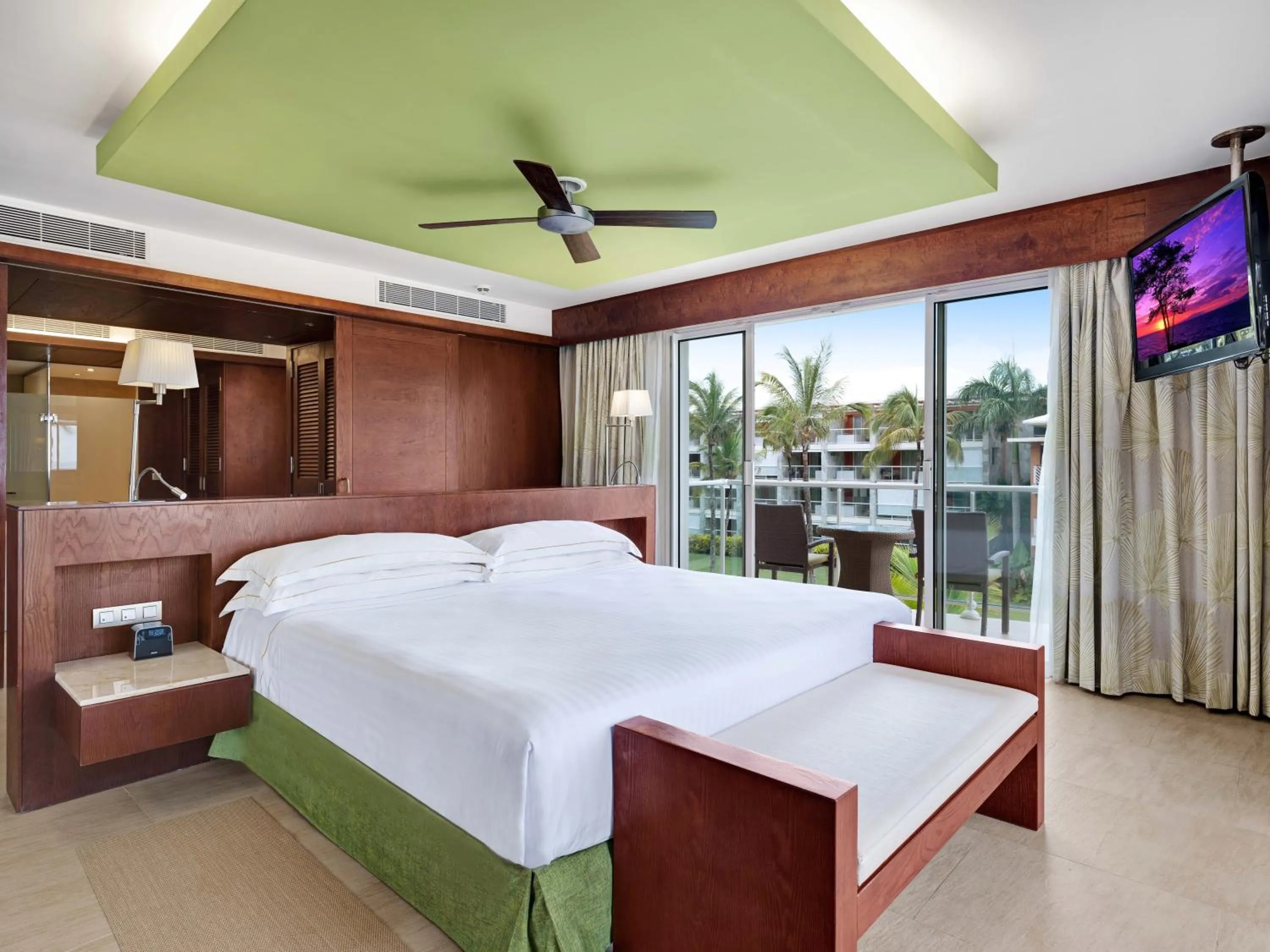 Photo of the whole room, Bed in Barceló Bávaro Palace All Inclusive