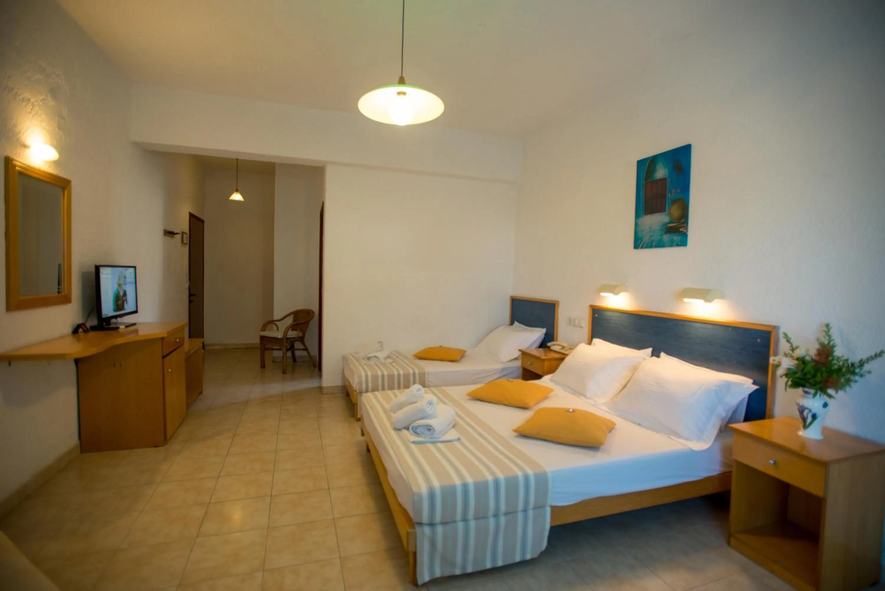 Photo of the whole room, Bed in Neos Ikaros