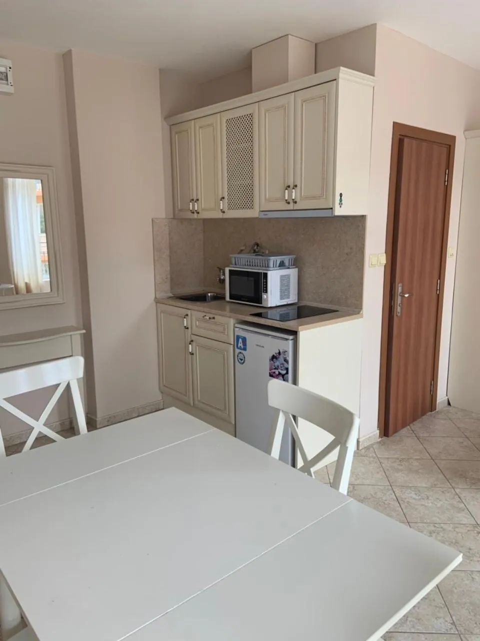 Kitchen or kitchenette in Dawn Park Complex