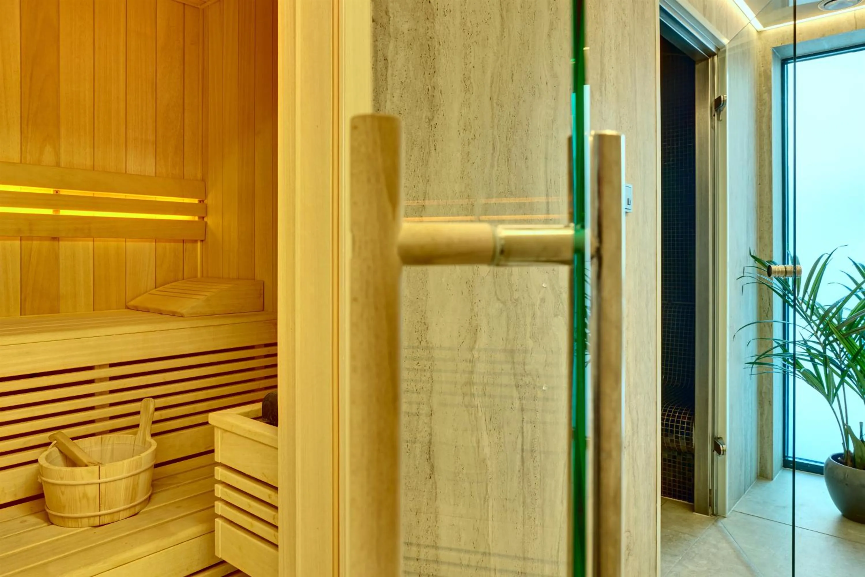 Swimming pool in Hilton Gdansk