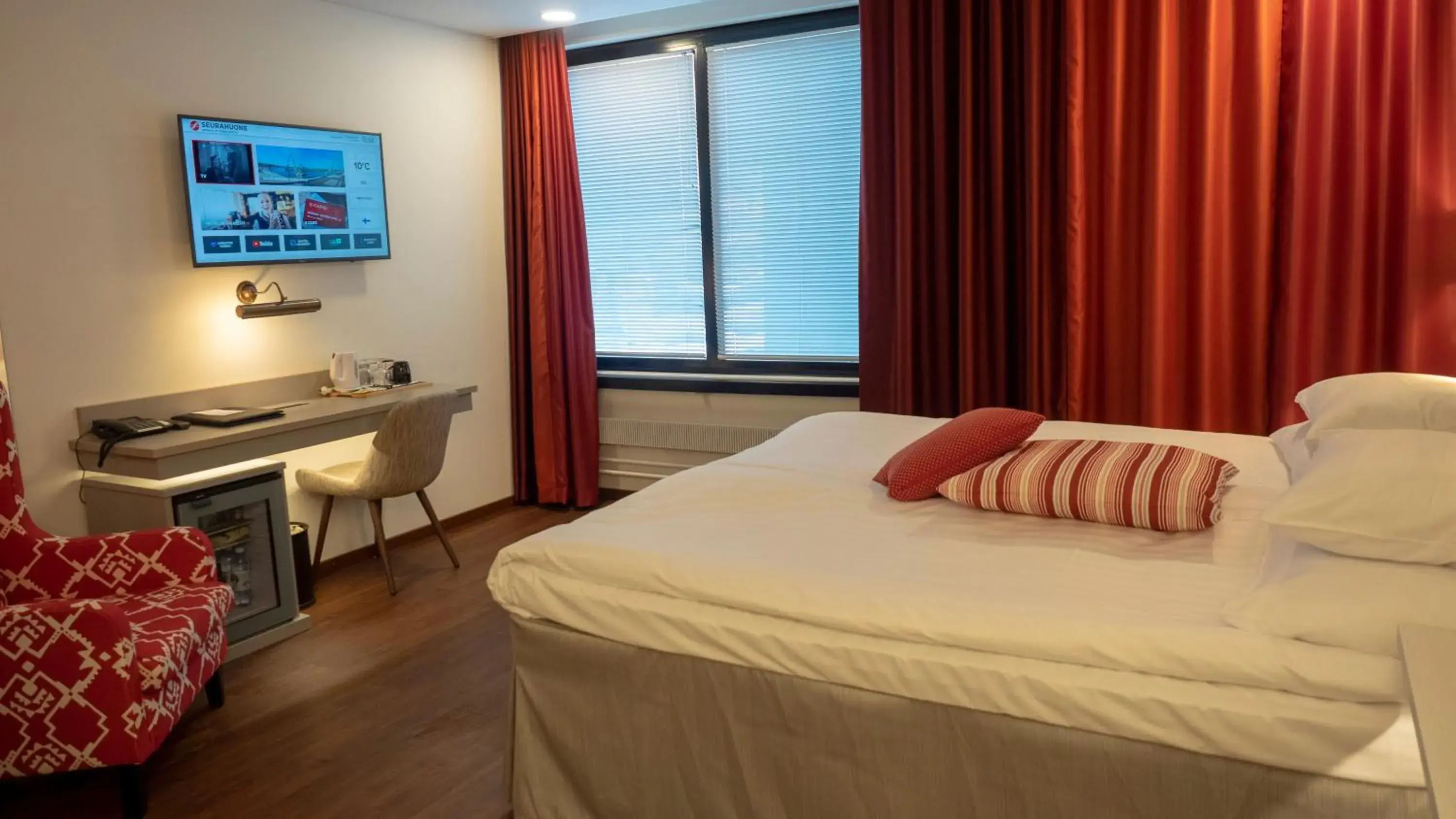 Standard Queen Room in Original Sokos Hotel Seurahuone Kotka Standard Queen Room in Original Sokos Hotel Seurahuone Kotka