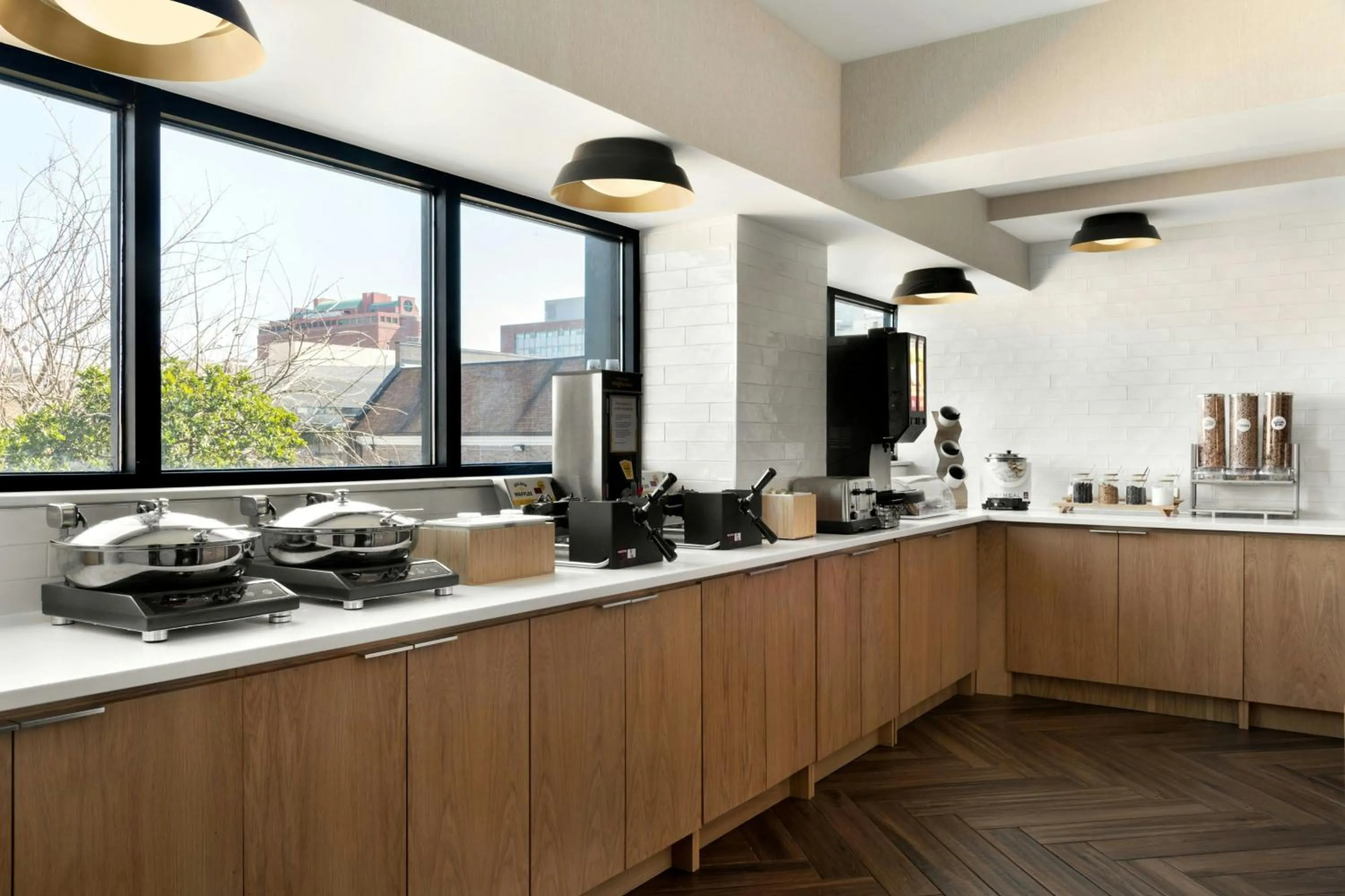 Breakfast in Fairfield by Marriott Inn & Suites Charleston Downtown