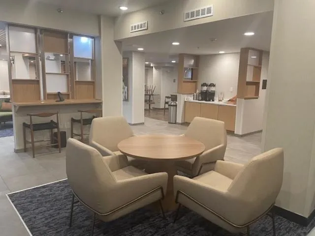 Lobby or reception in Fairfield by Marriott Inn & Suites Charleston Downtown