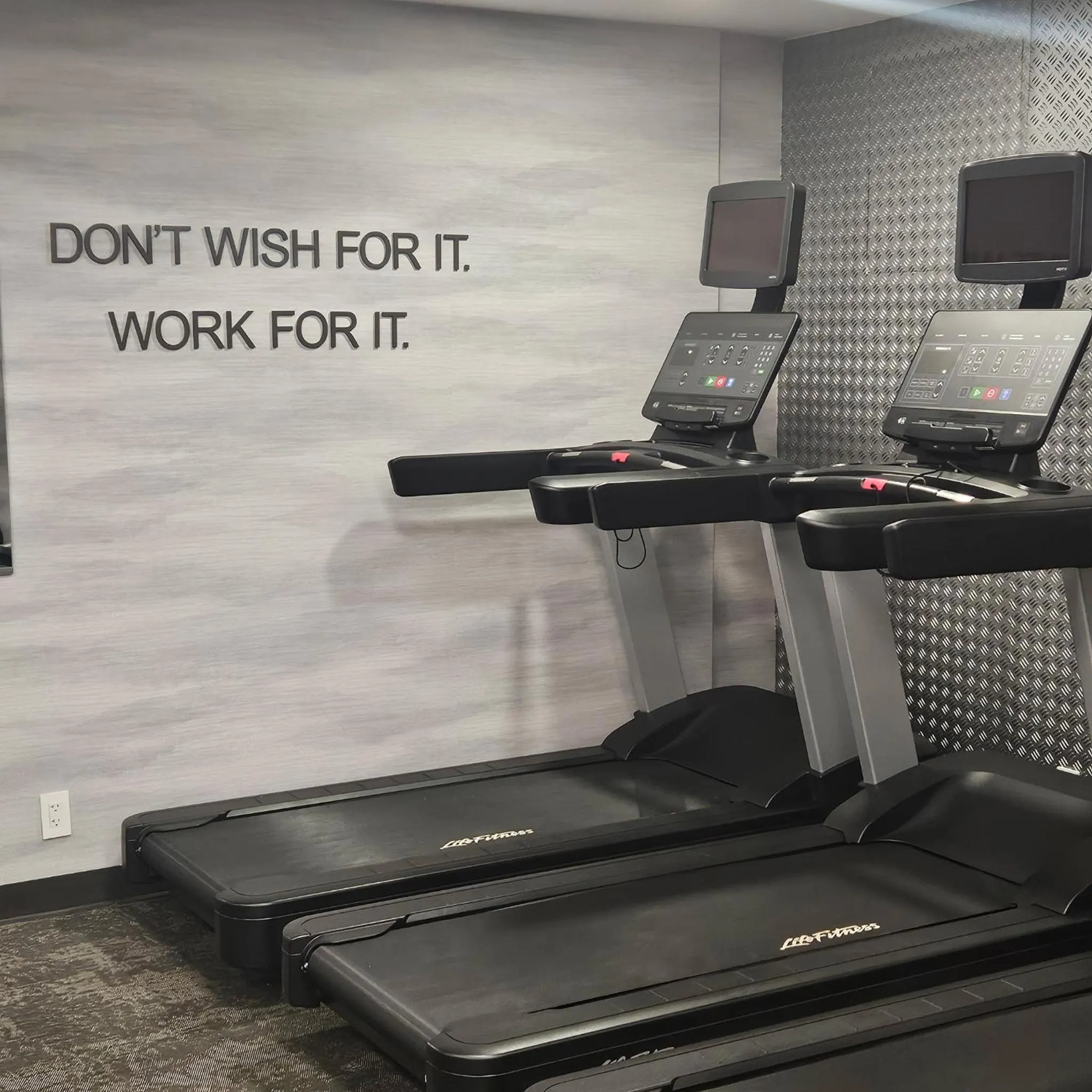 Fitness centre/facilities in Fairfield by Marriott Inn & Suites Charleston Downtown