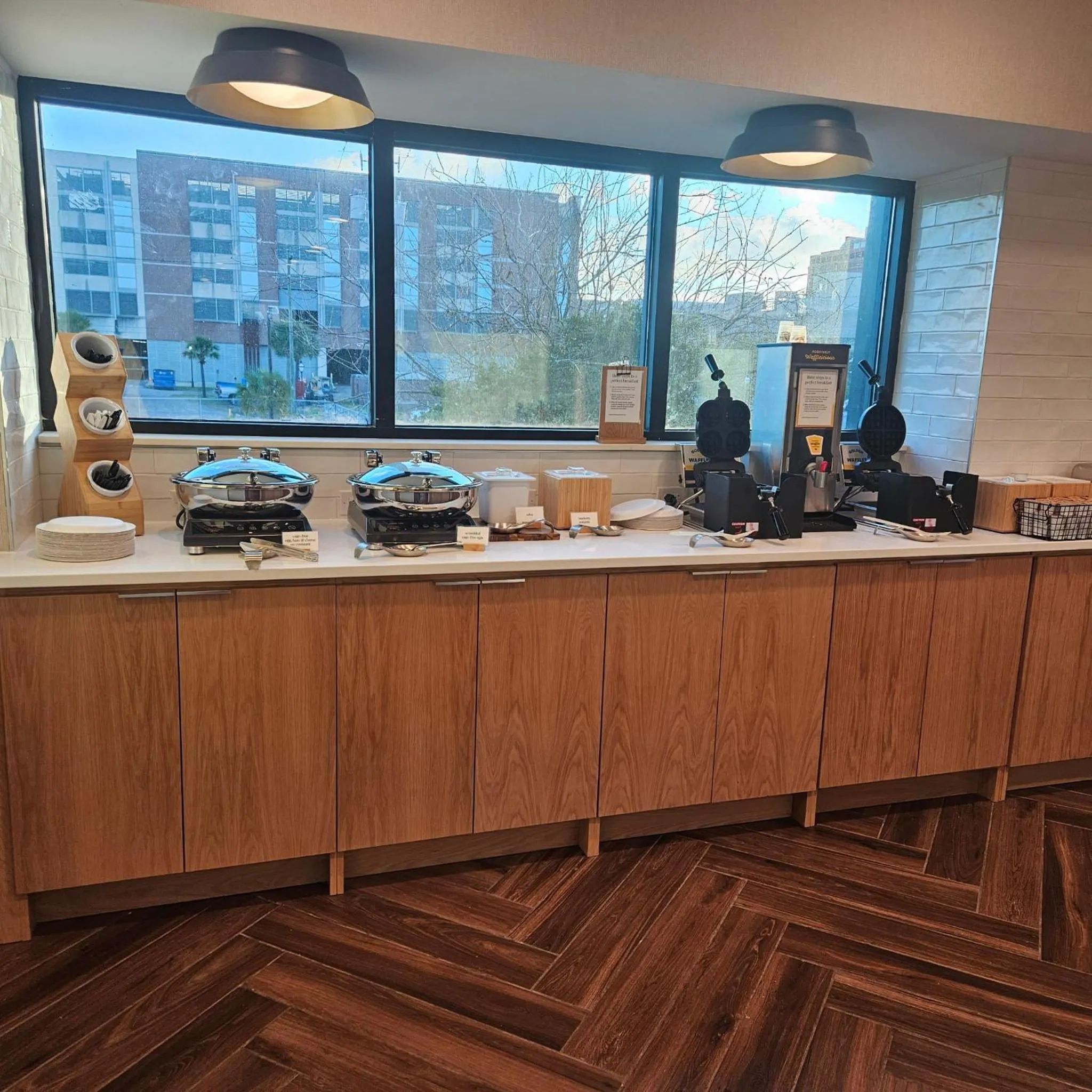 Breakfast in Fairfield by Marriott Inn & Suites Charleston Downtown