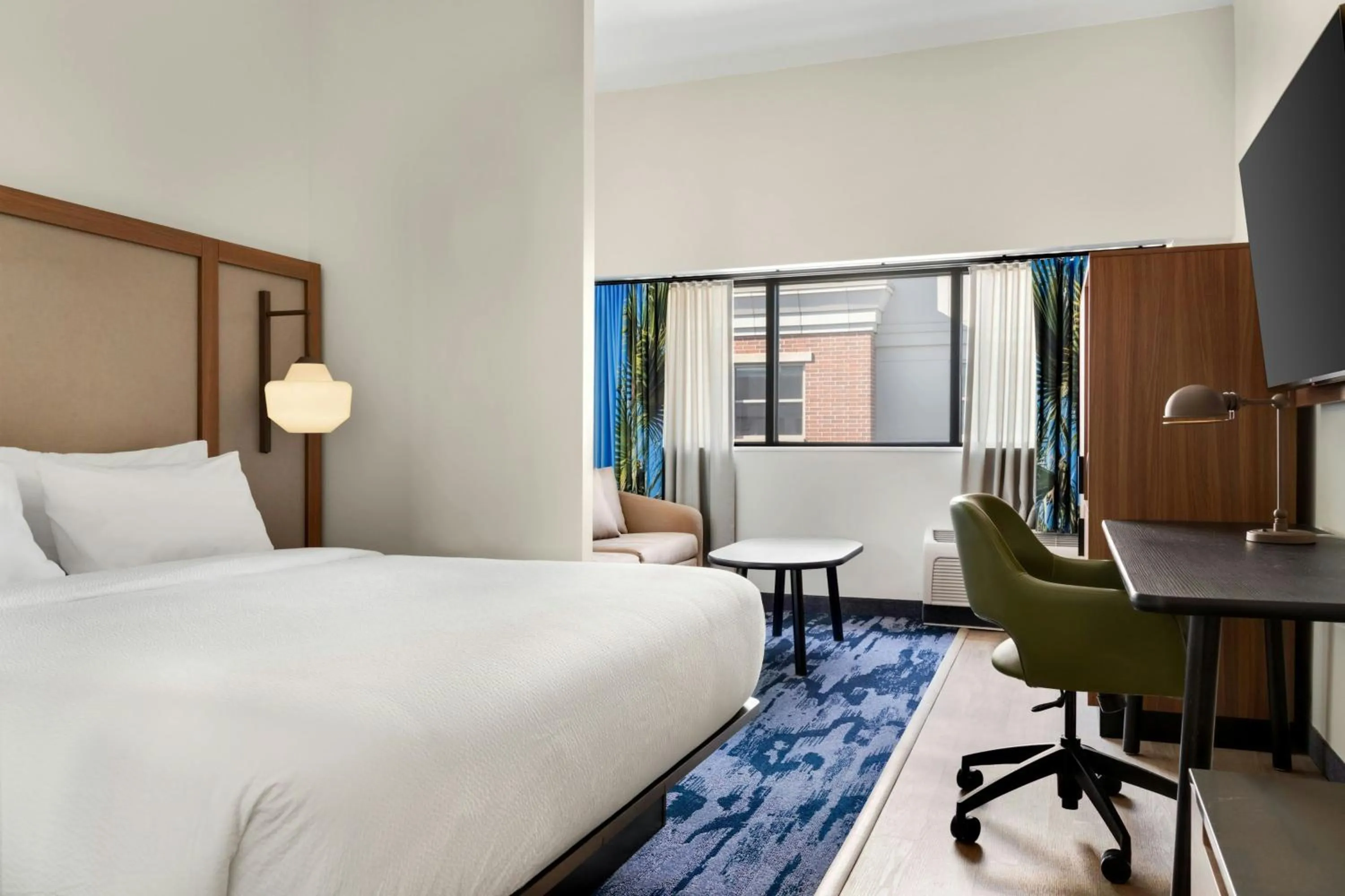 Photo of the whole room, Bed in Fairfield by Marriott Inn & Suites Charleston Downtown