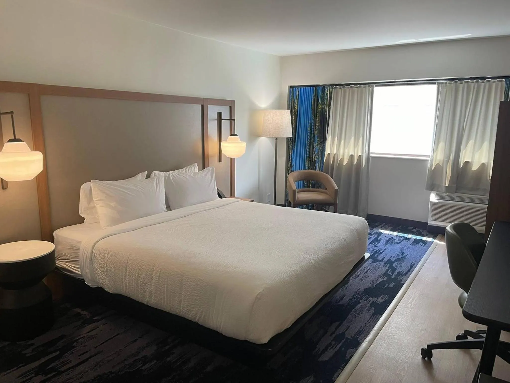 Bedroom, Bed in Fairfield by Marriott Inn & Suites Charleston Downtown