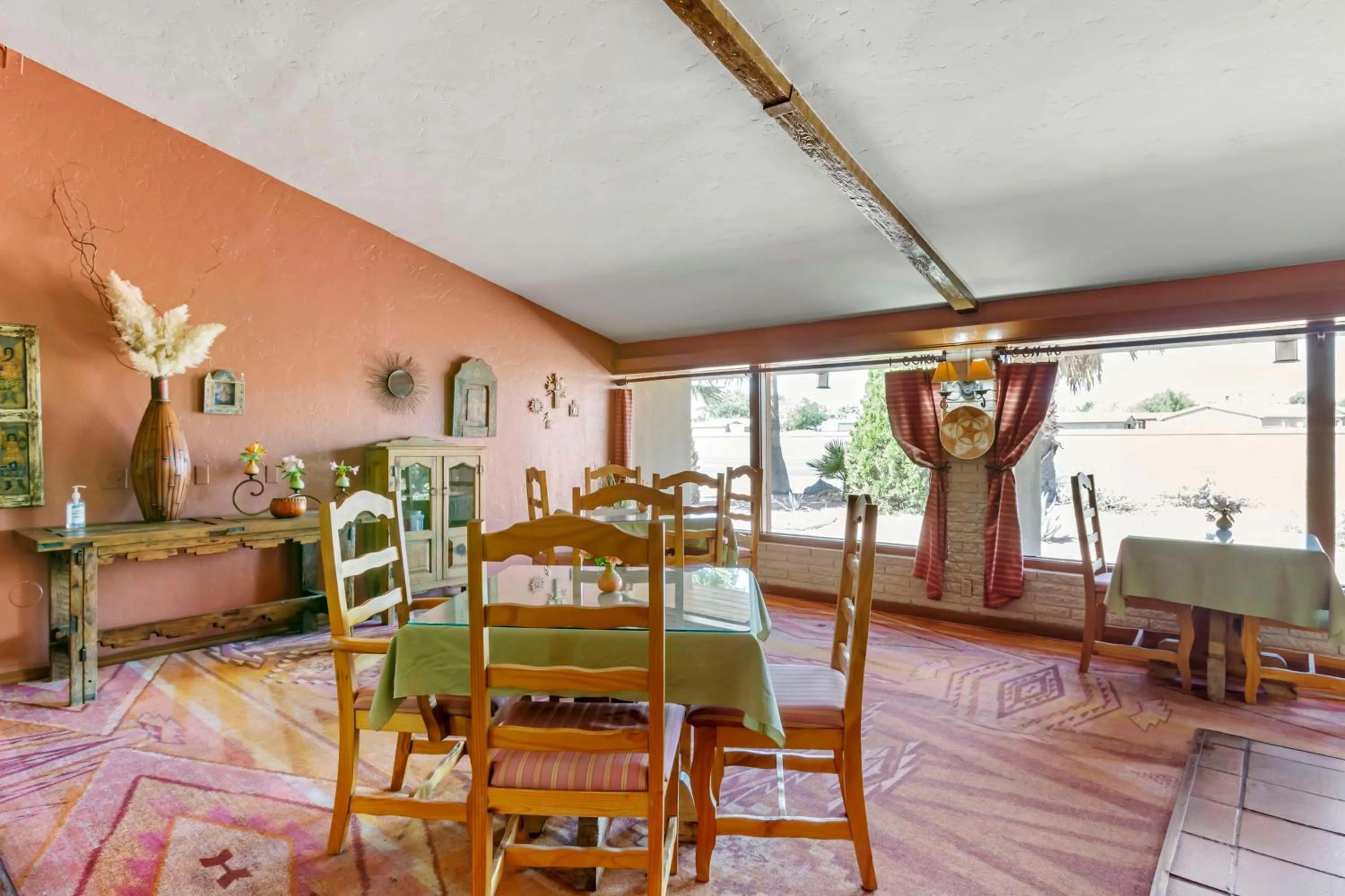 Breakfast in Best Western Mission Inn