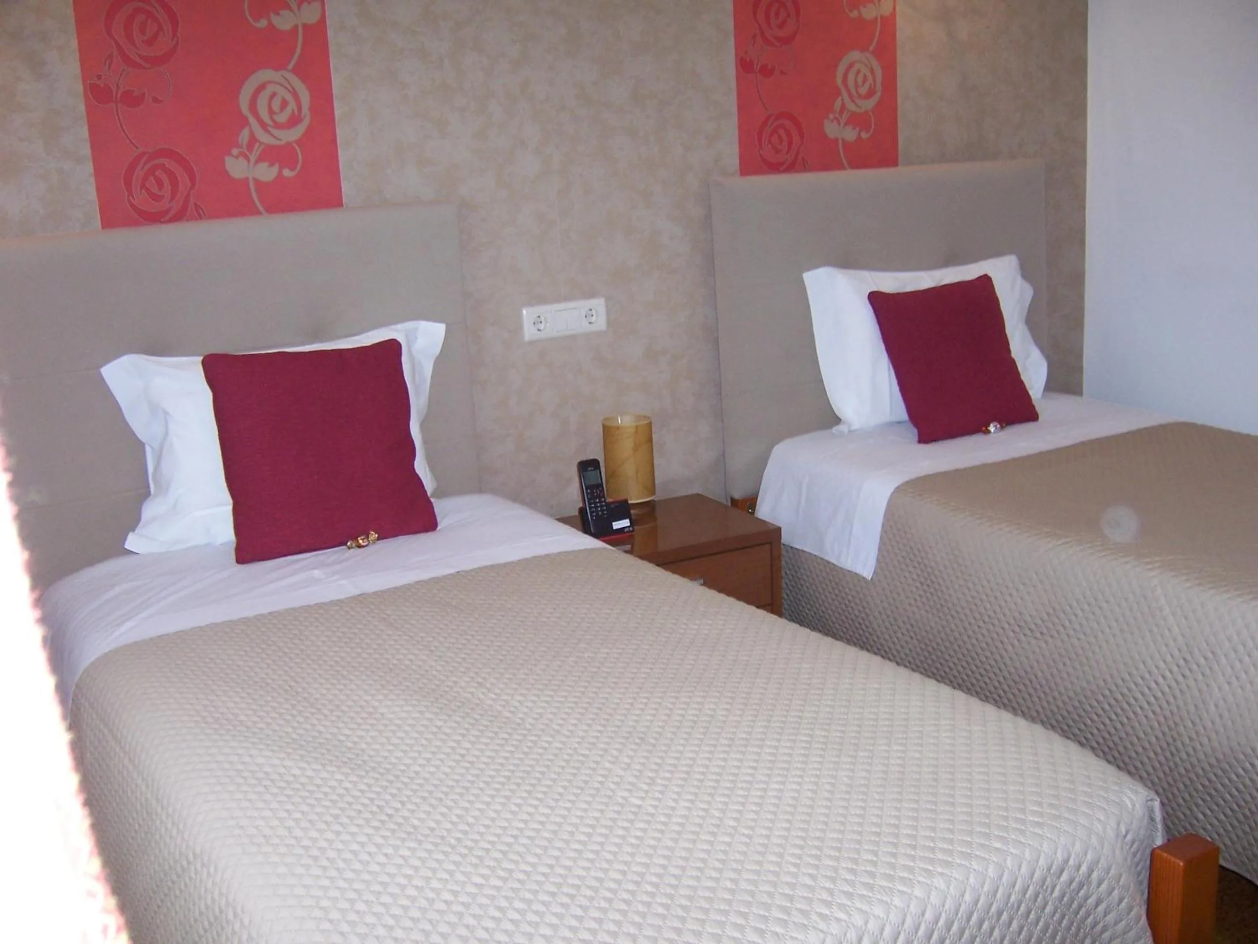 Property building, Bed in Hotel Santa Apolonia