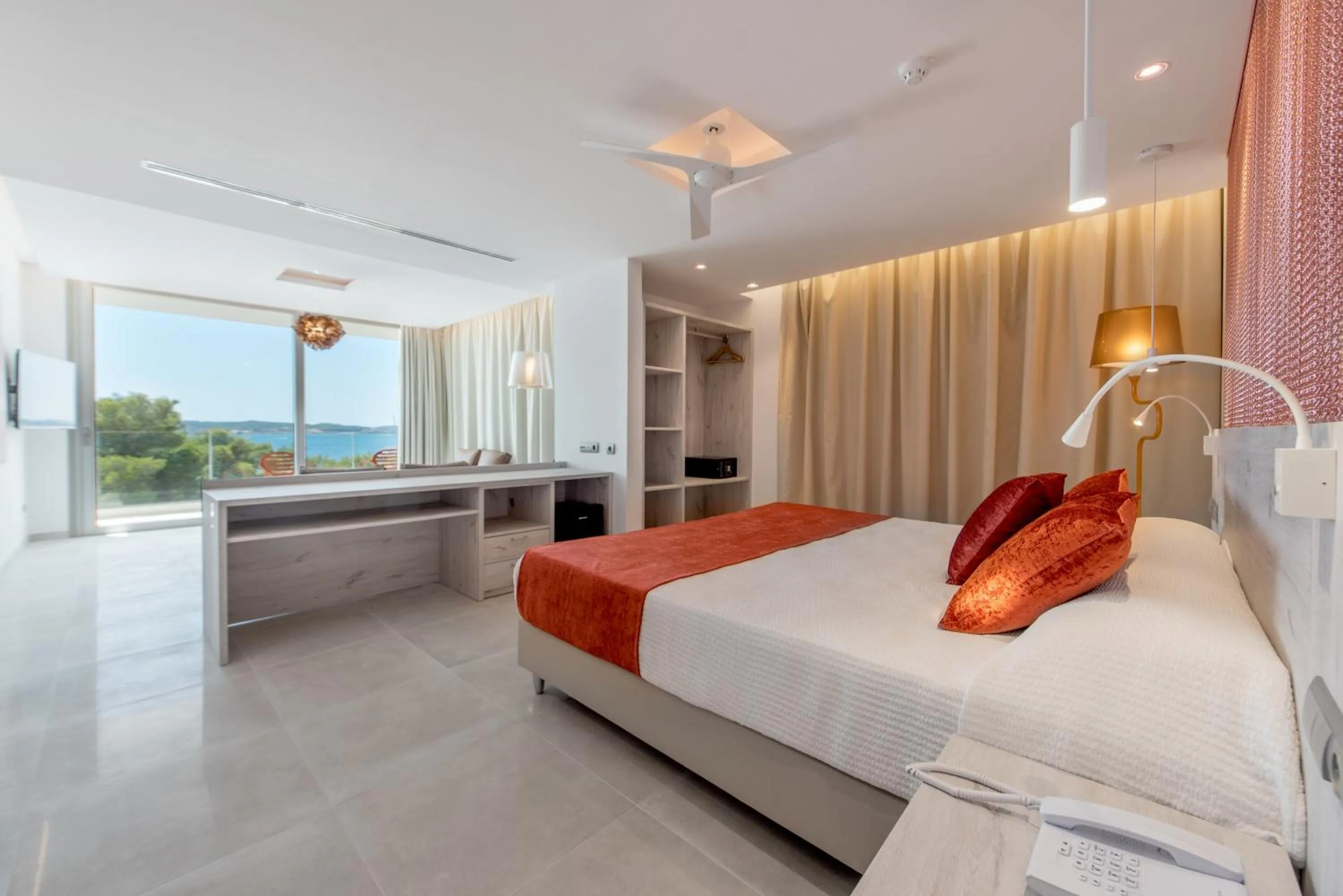 View (from property/room), Bed in Hotel Abrat