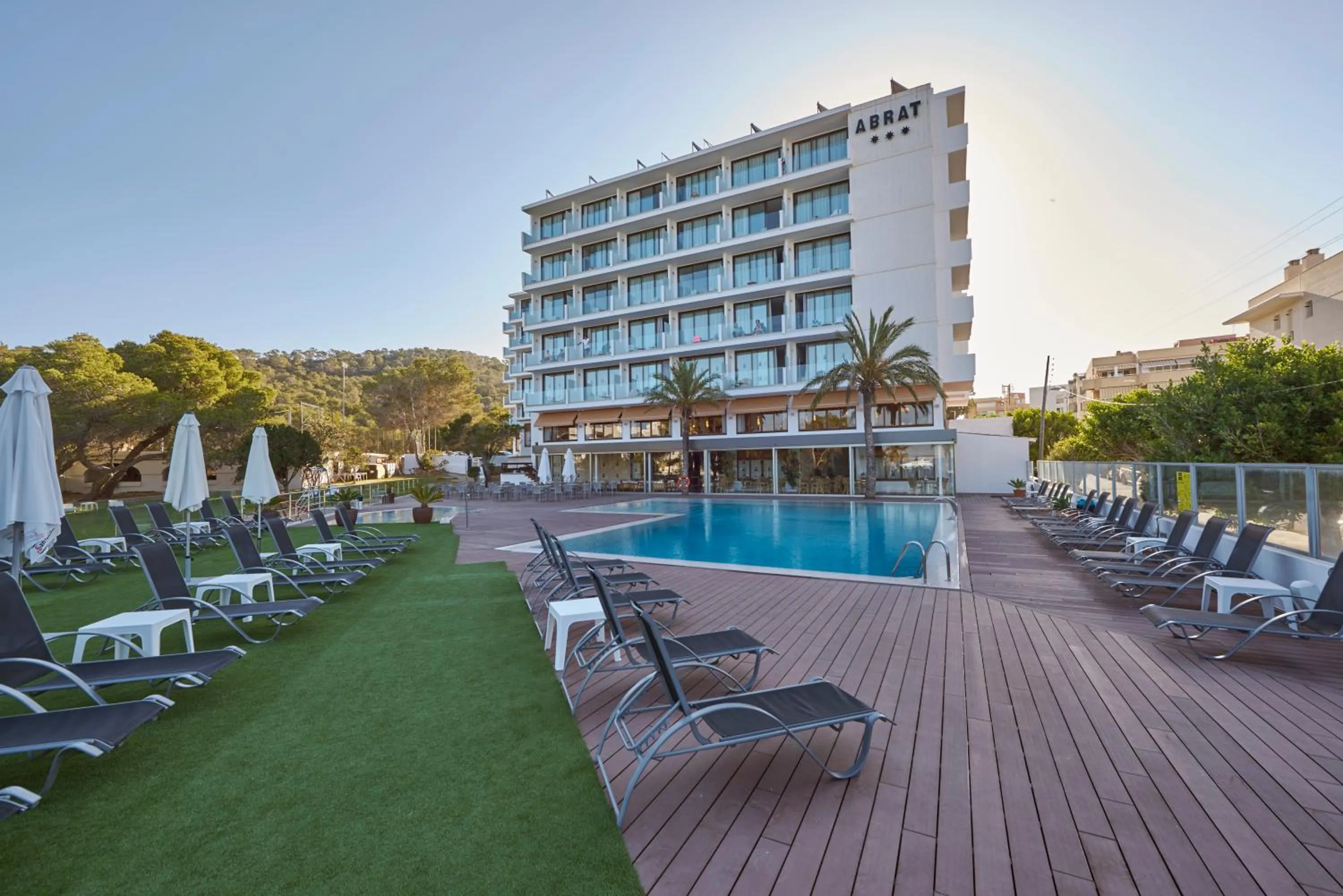 Property building in Hotel Abrat