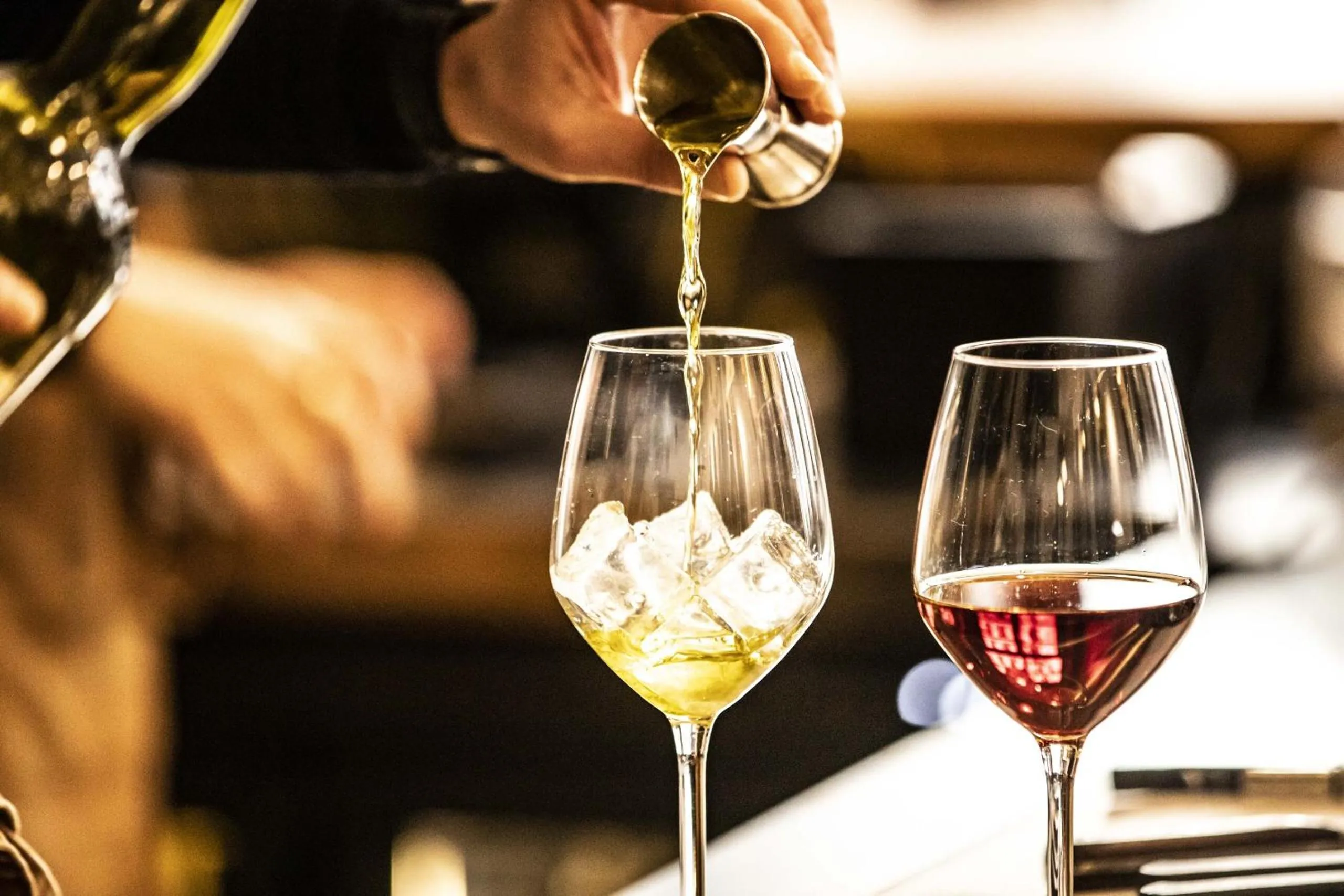 Lounge or bar in Hôtel Taggât