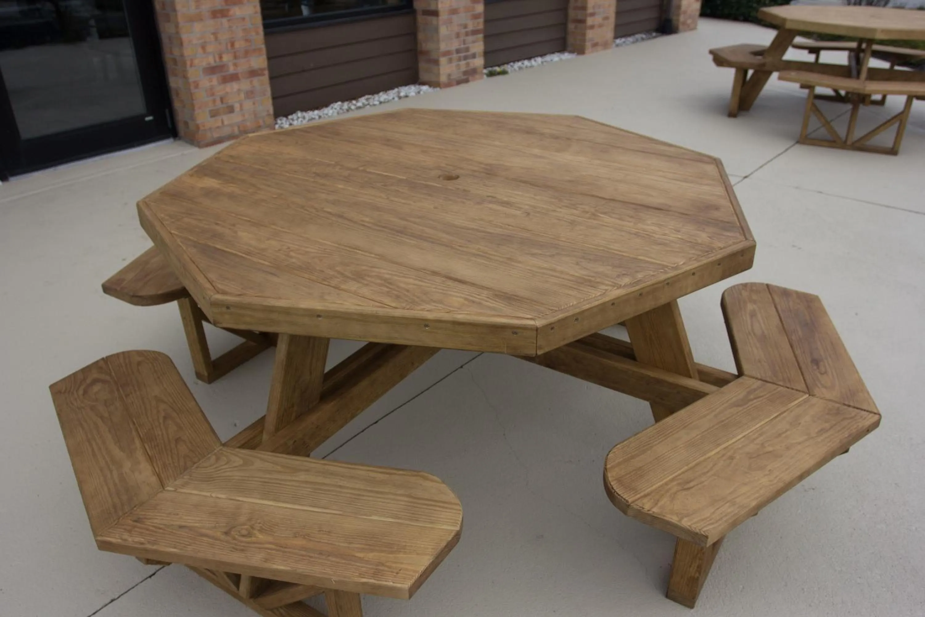 Patio in Best Western Lakewood Inn