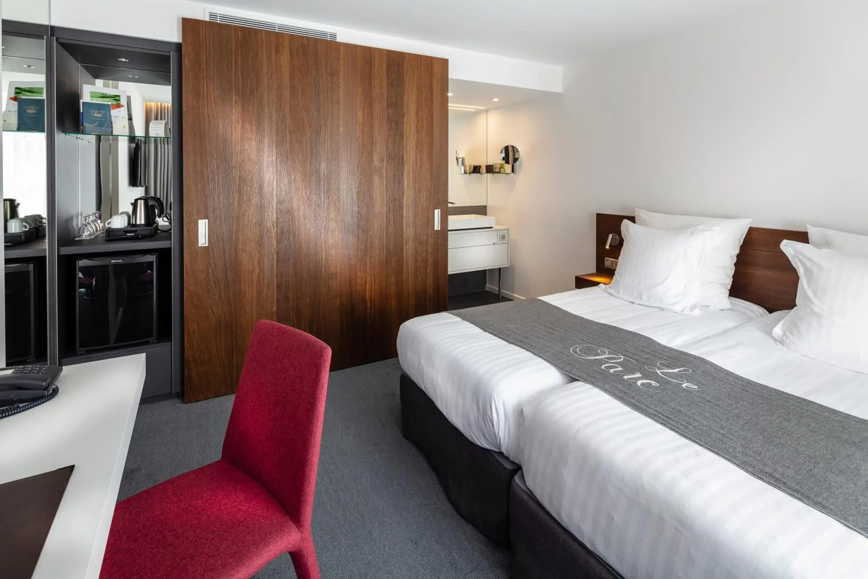 Double Room in Logis Hotel Le Parc & Spa Double Room in Logis Hotel Le Parc & Spa