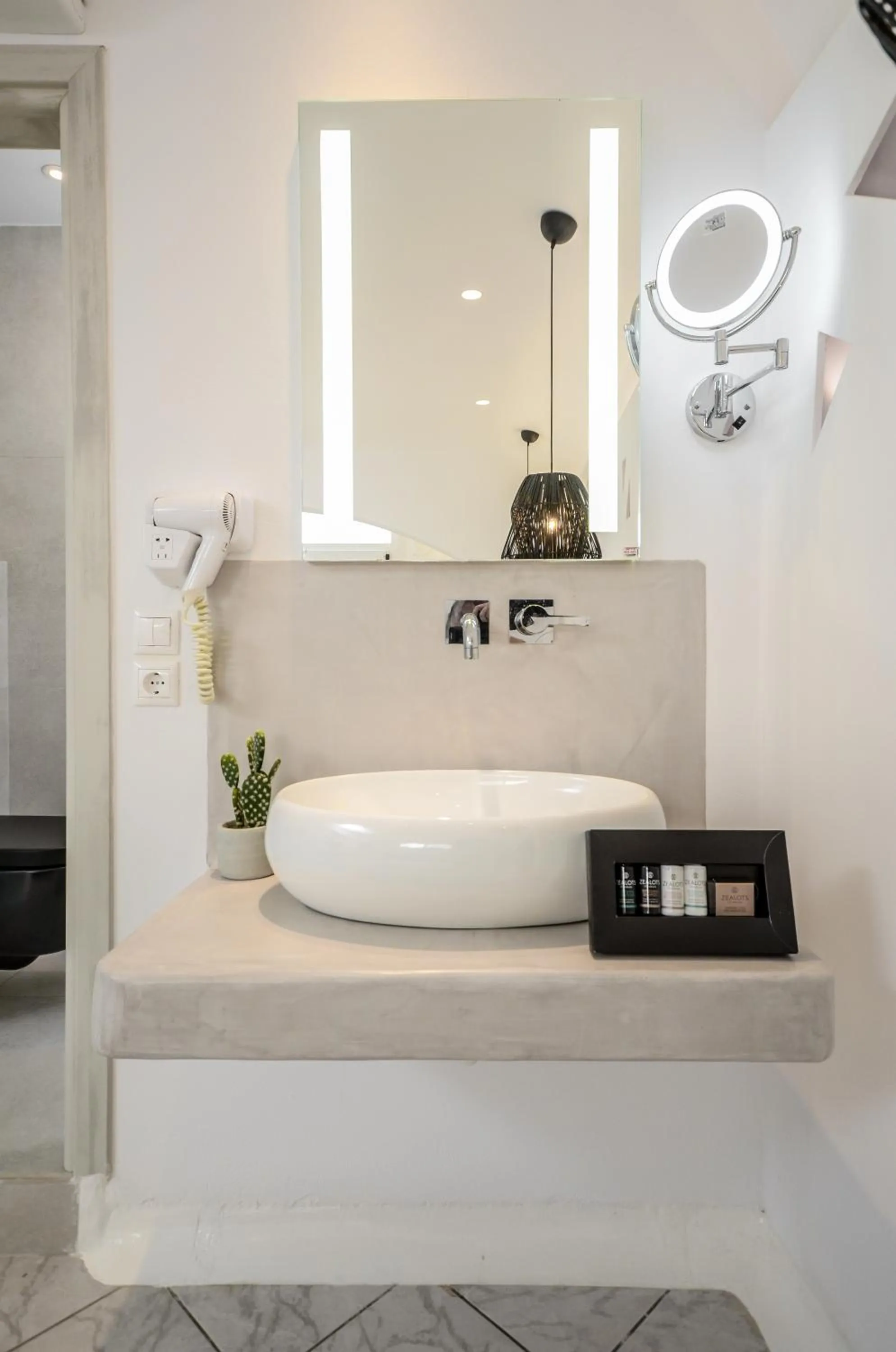 Naxos Evilion Luxury Apartments & Suites