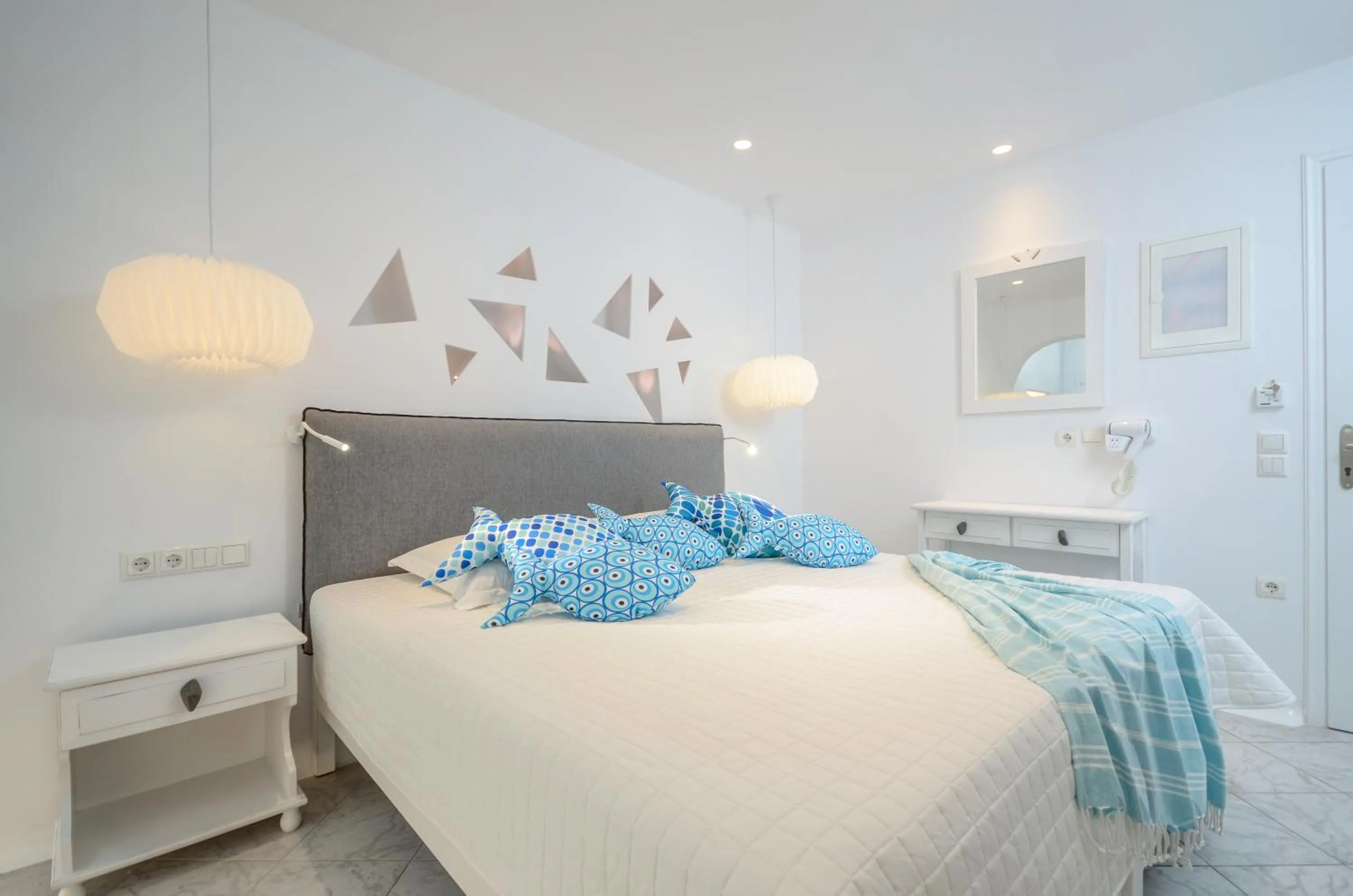 Photo of the whole room, Bed in Naxos Evilion Luxury Apartments & Suites