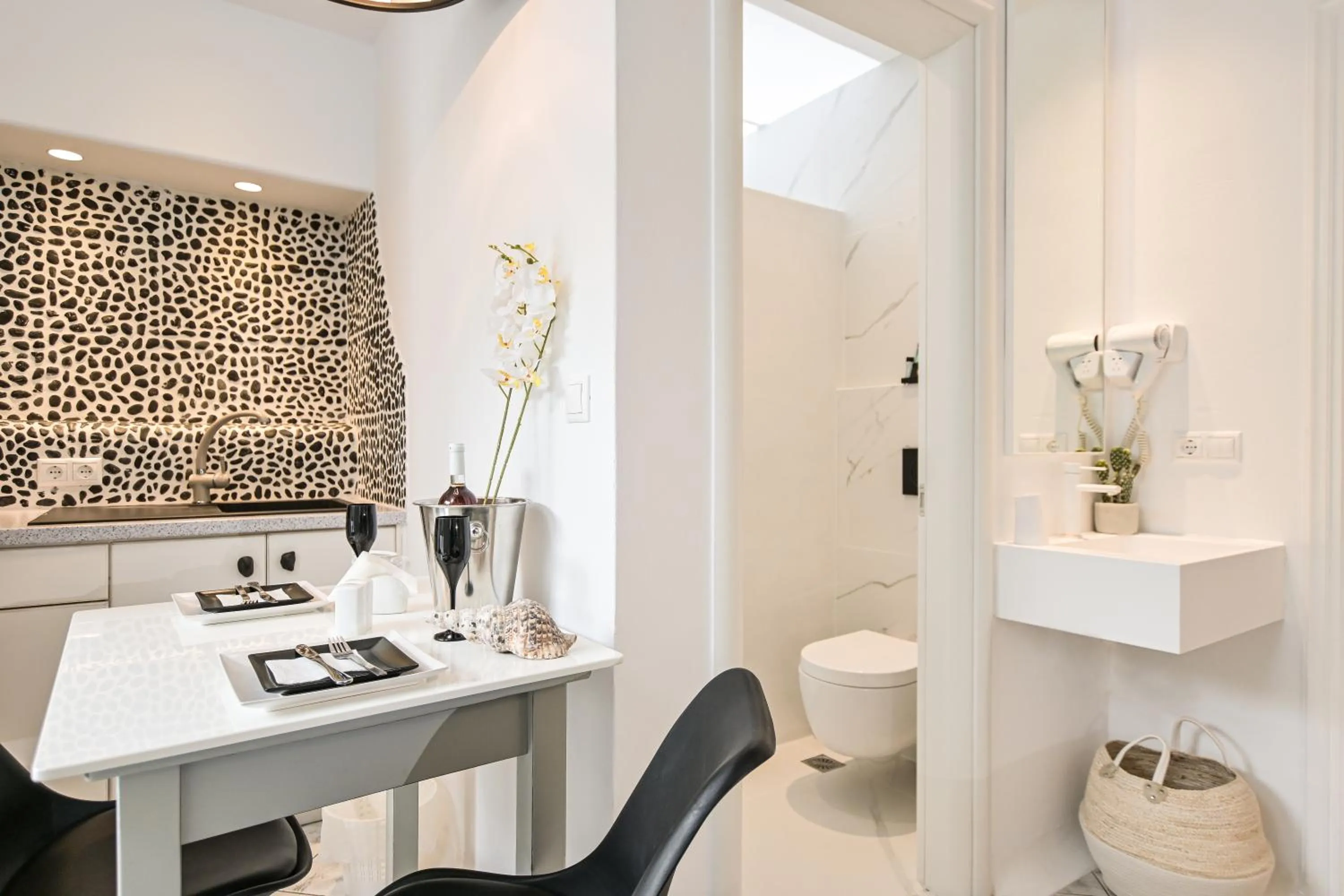 Naxos Evilion Luxury Apartments & Suites