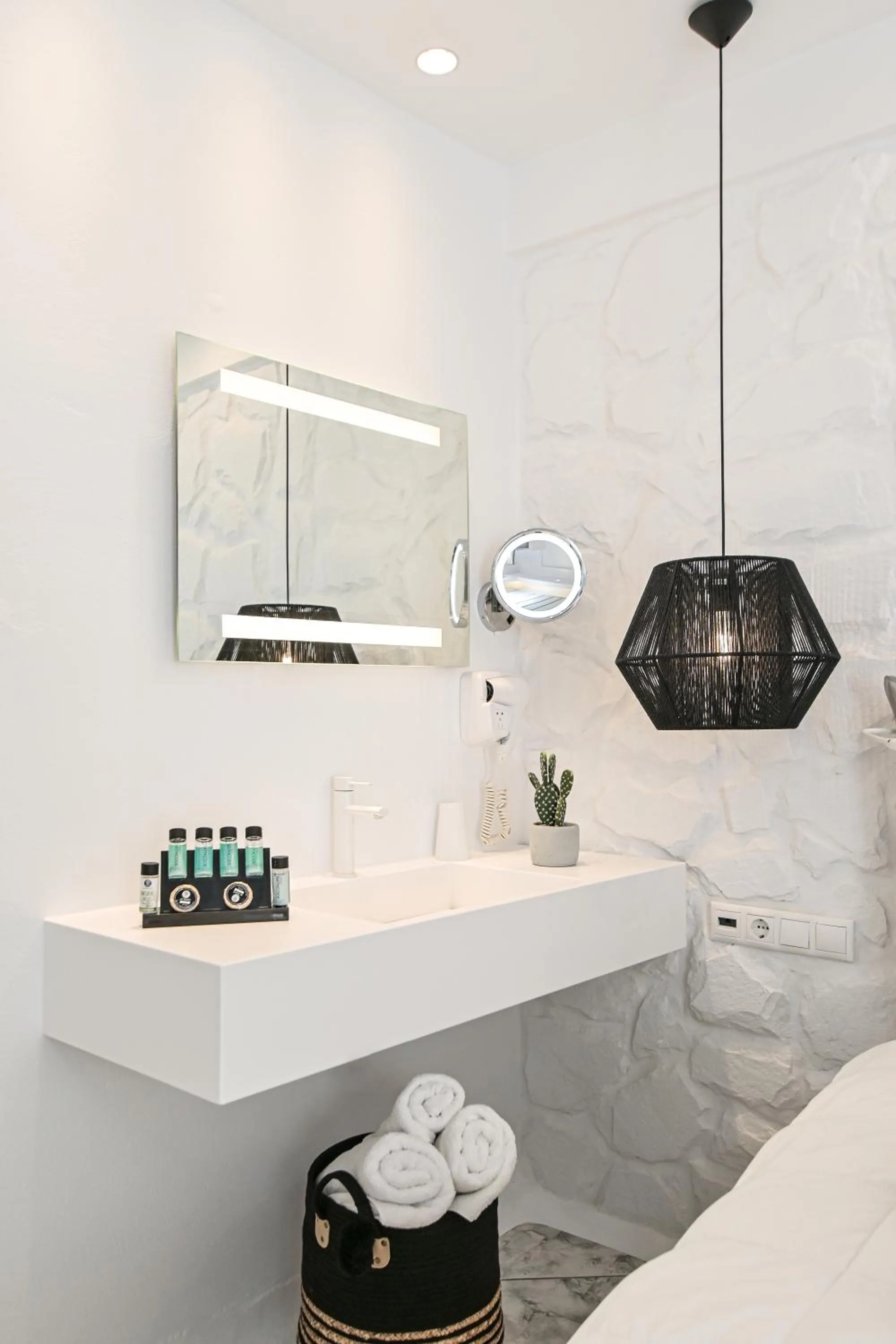 Naxos Evilion Luxury Apartments & Suites