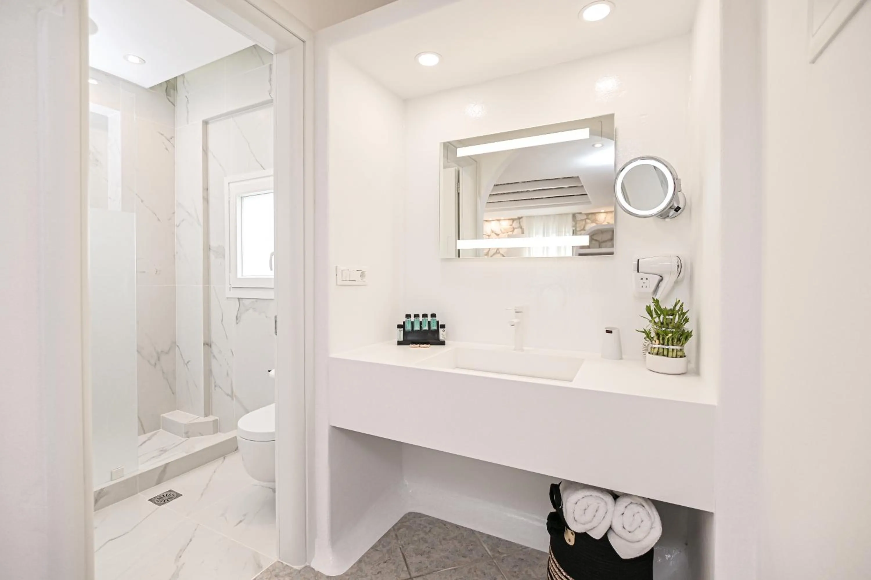 Naxos Evilion Luxury Apartments & Suites