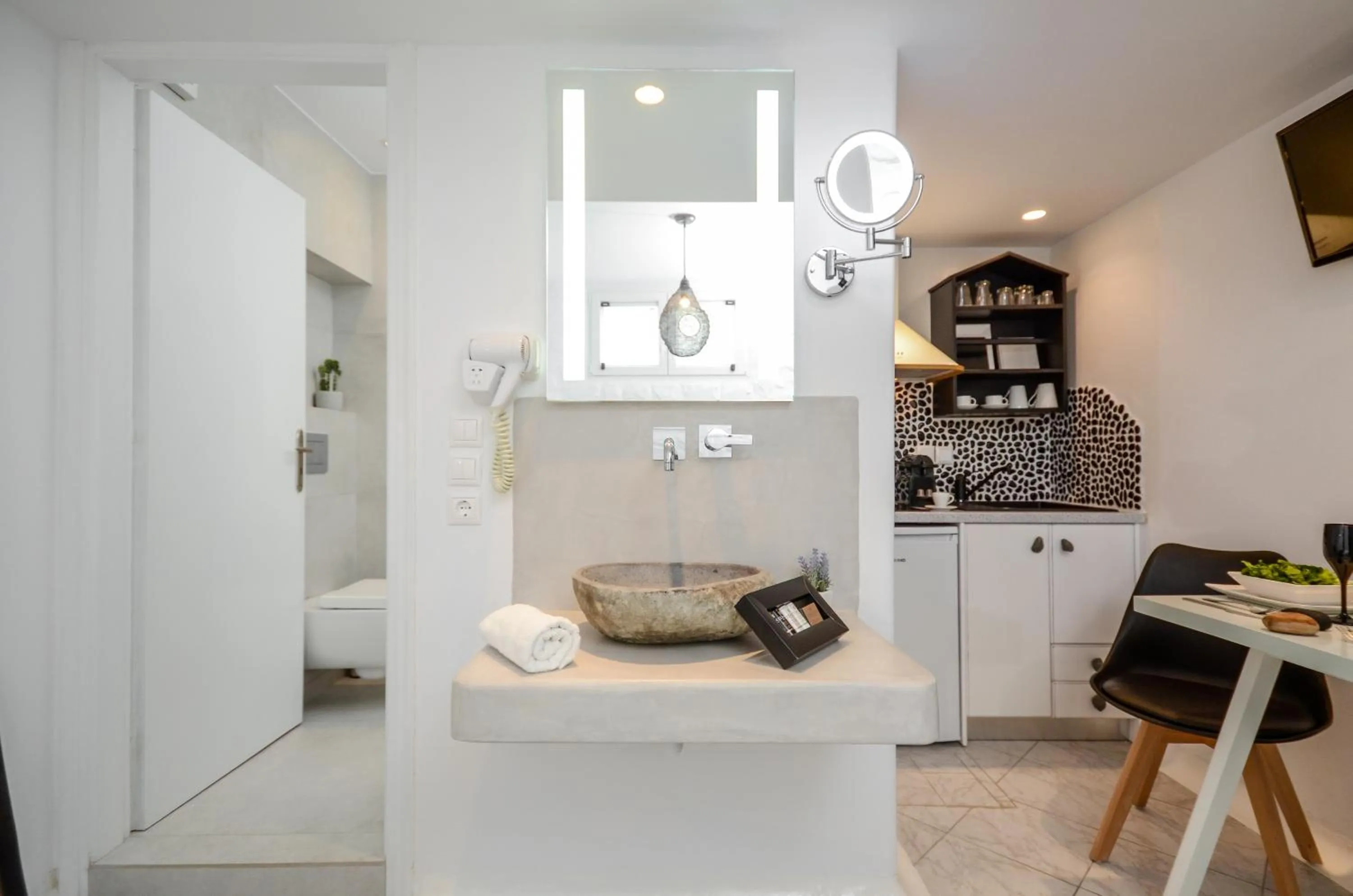 Naxos Evilion Luxury Apartments & Suites