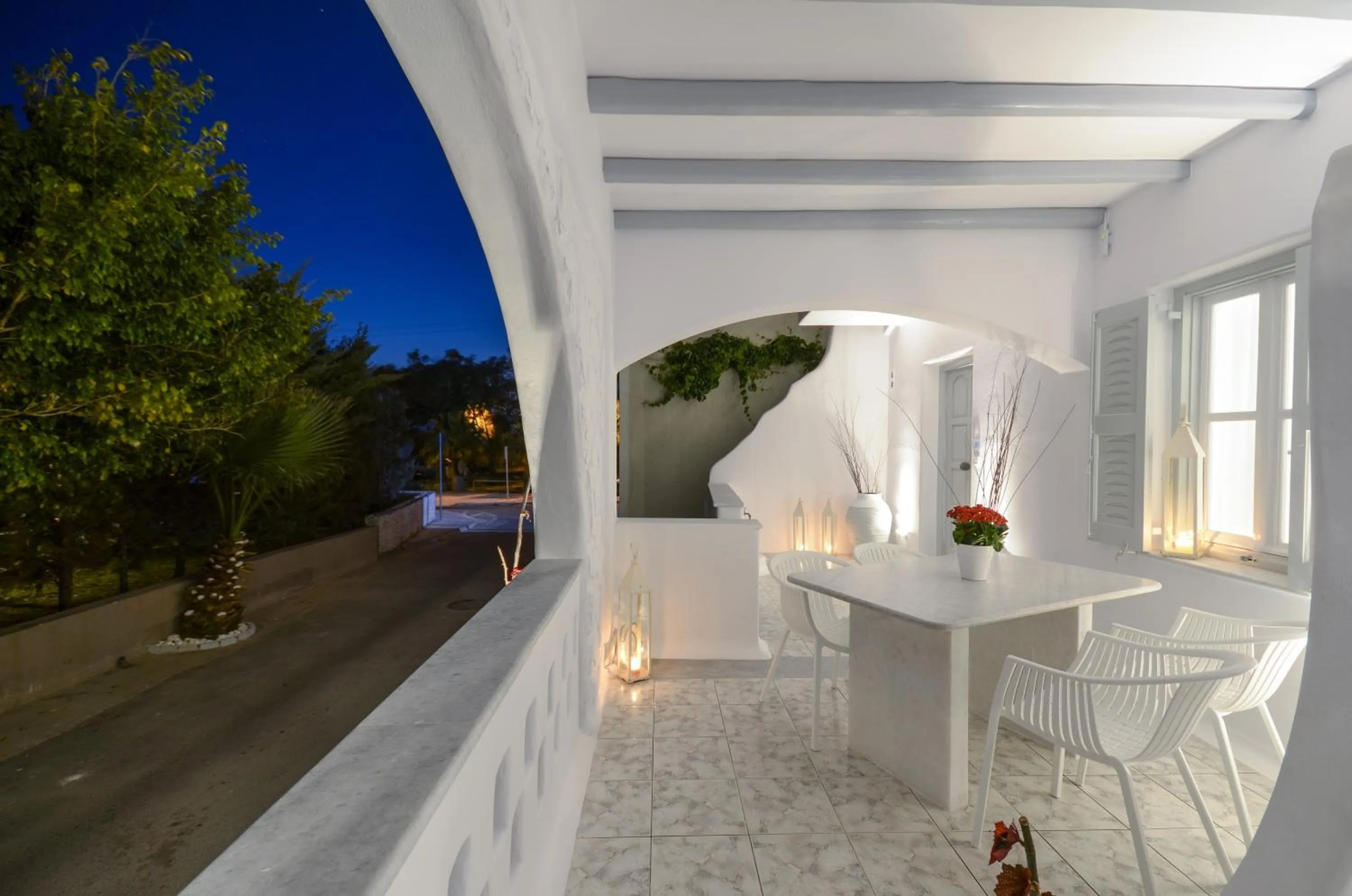 Patio in Naxos Evilion Luxury Apartments & Suites