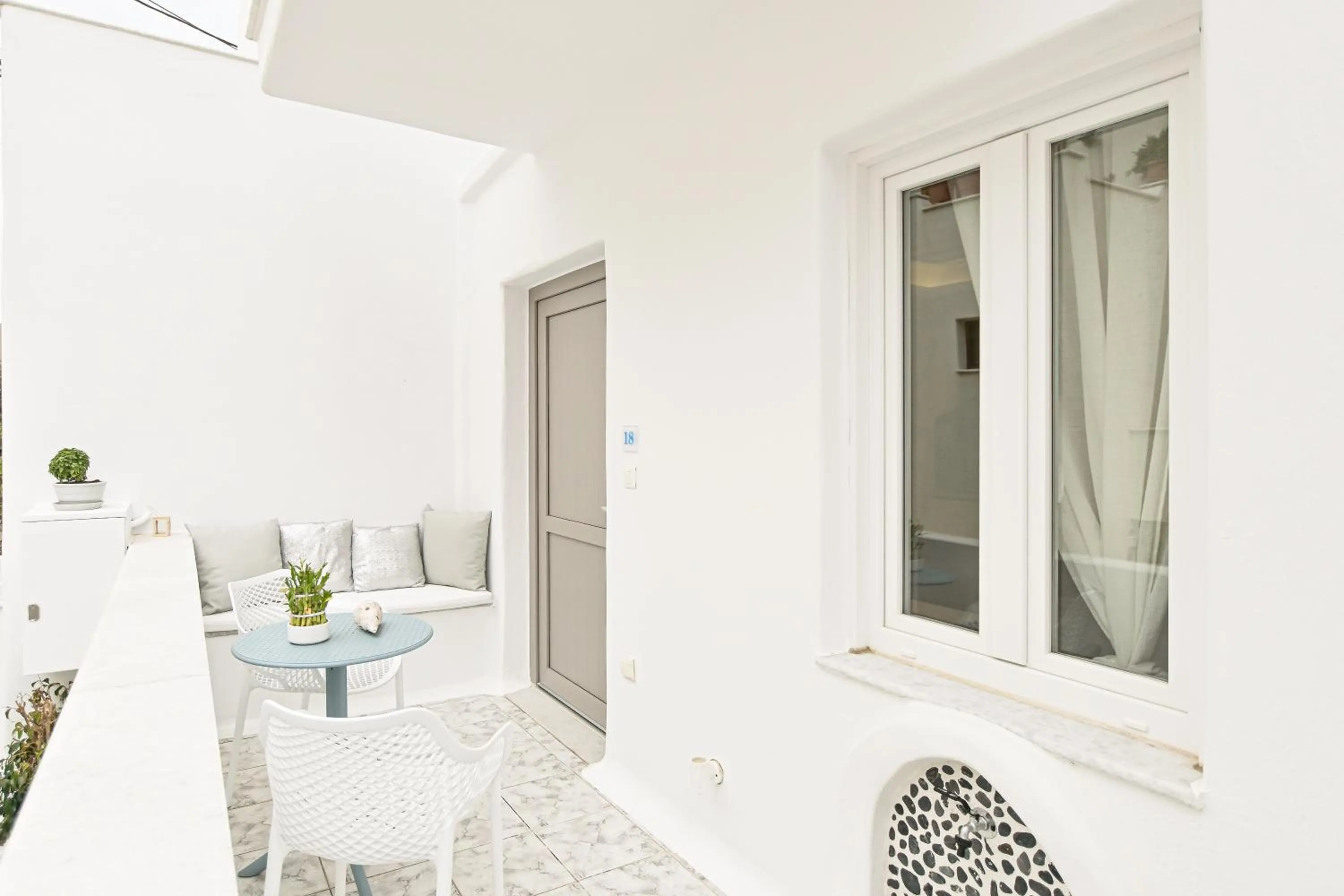 Naxos Evilion Luxury Apartments & Suites