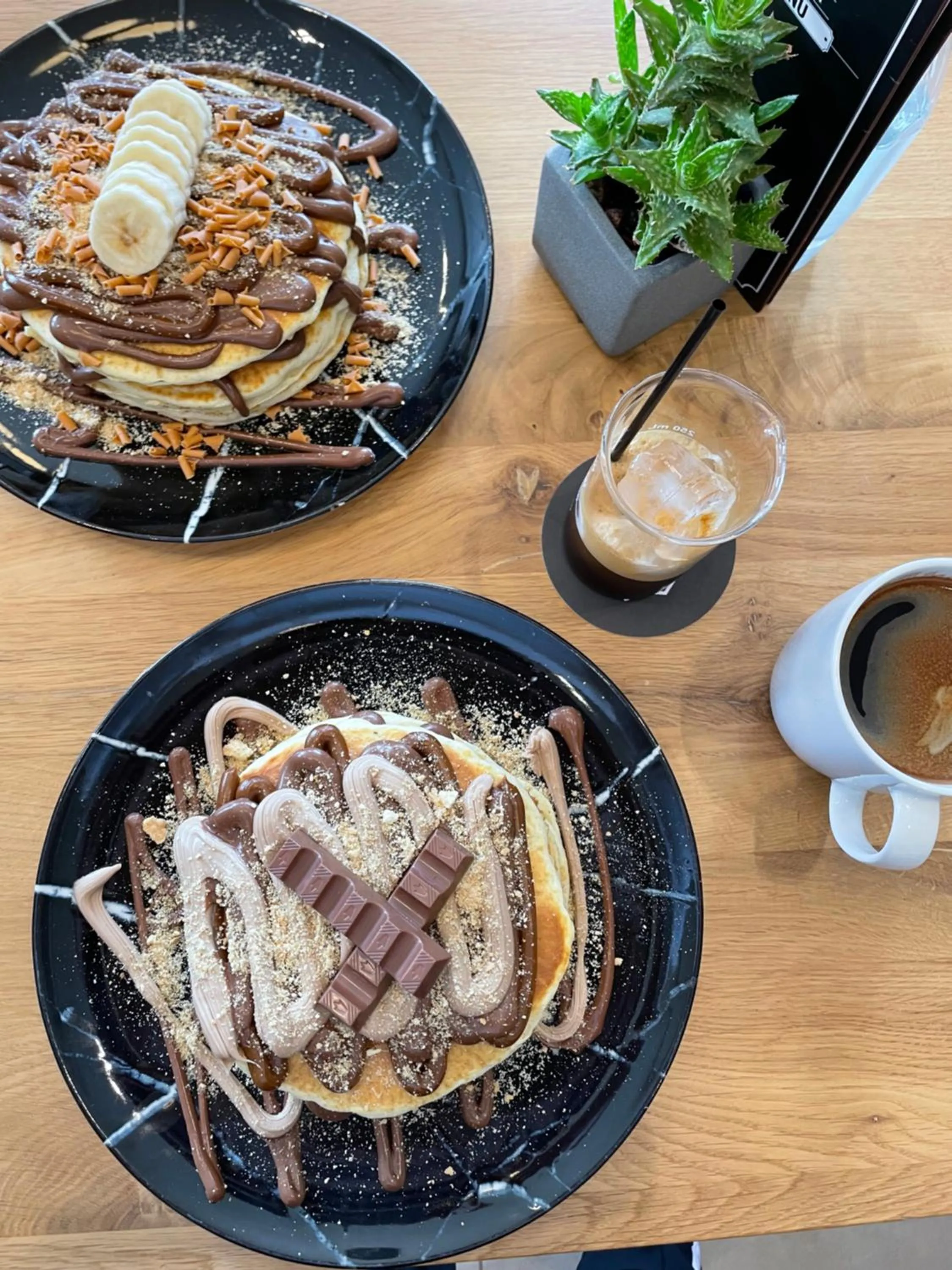 Restaurant/places to eat in Naxos Evilion Luxury Apartments & Suites