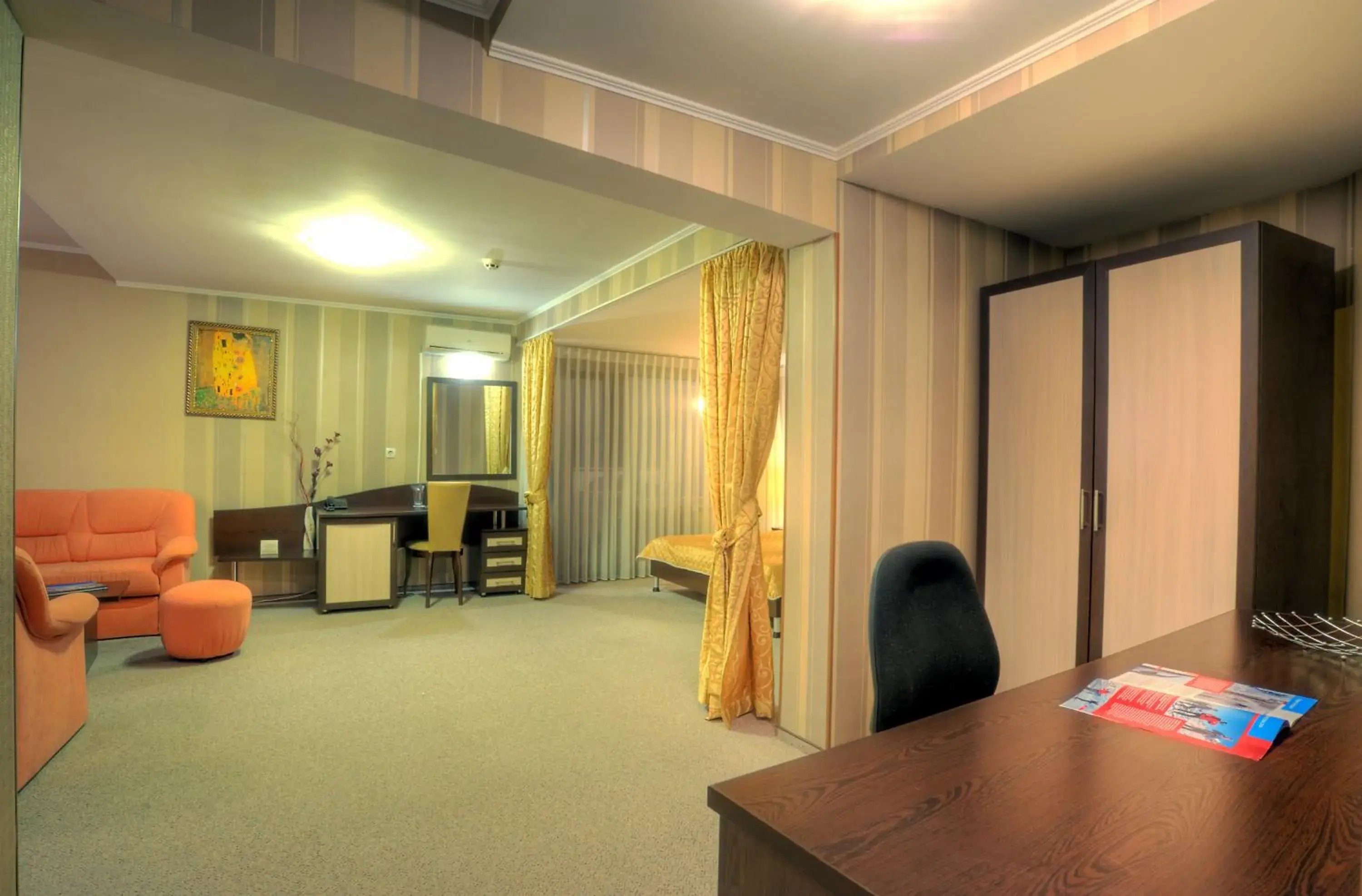 Deluxe Double Suite in Luxor Hotel Deluxe Double Suite in Luxor Hotel