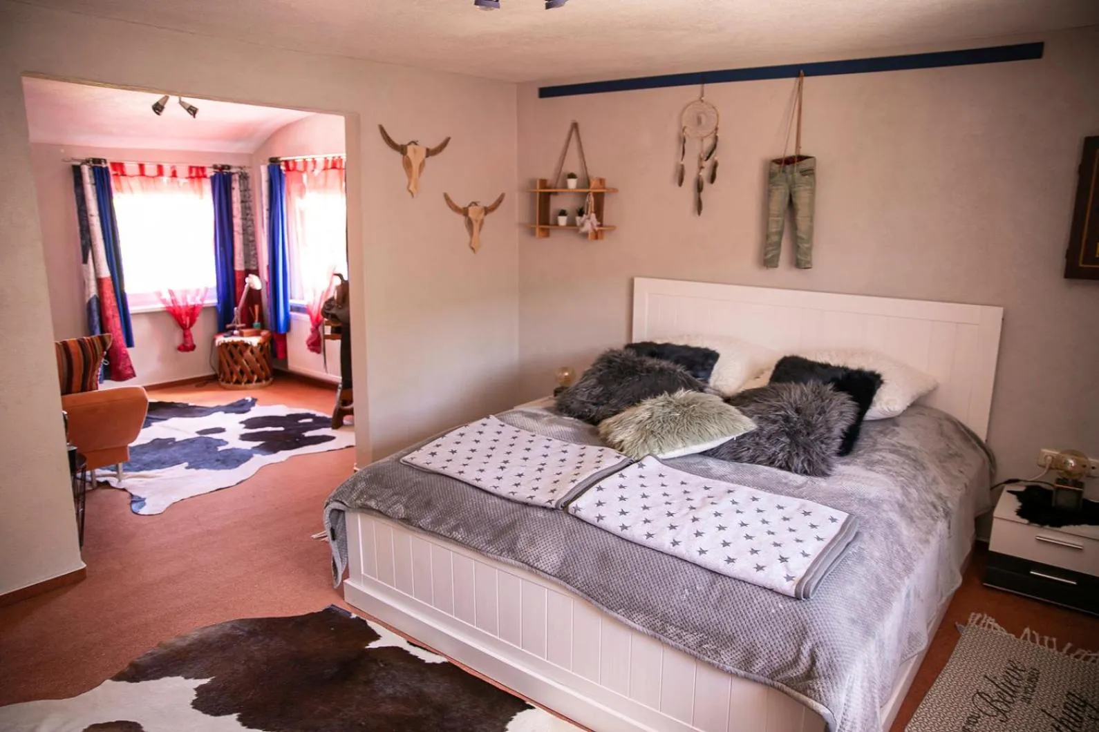 Bed in Longhorn Ranch Countryhotel - Garni