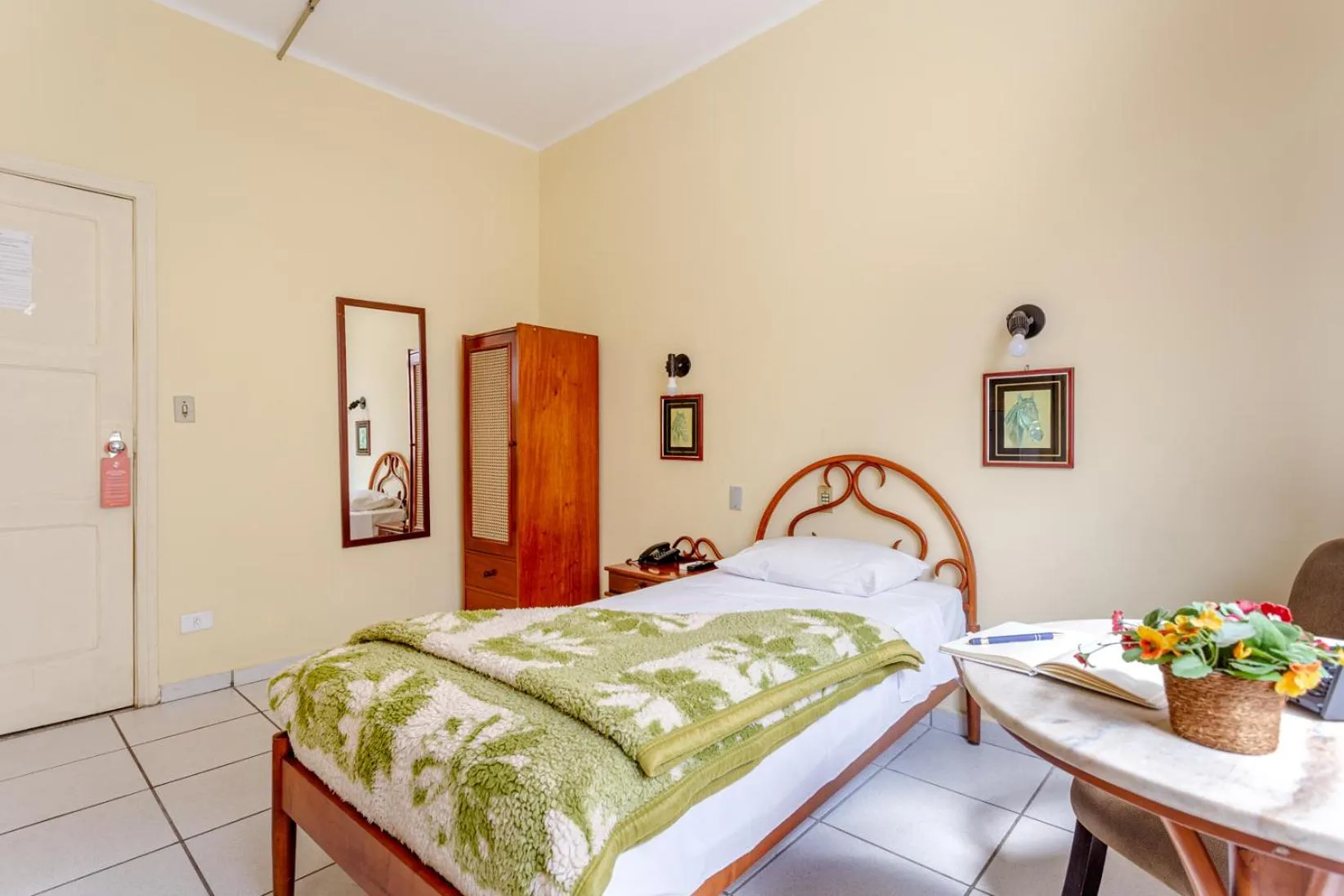 Bedroom, Bed in Daher Center Hotel