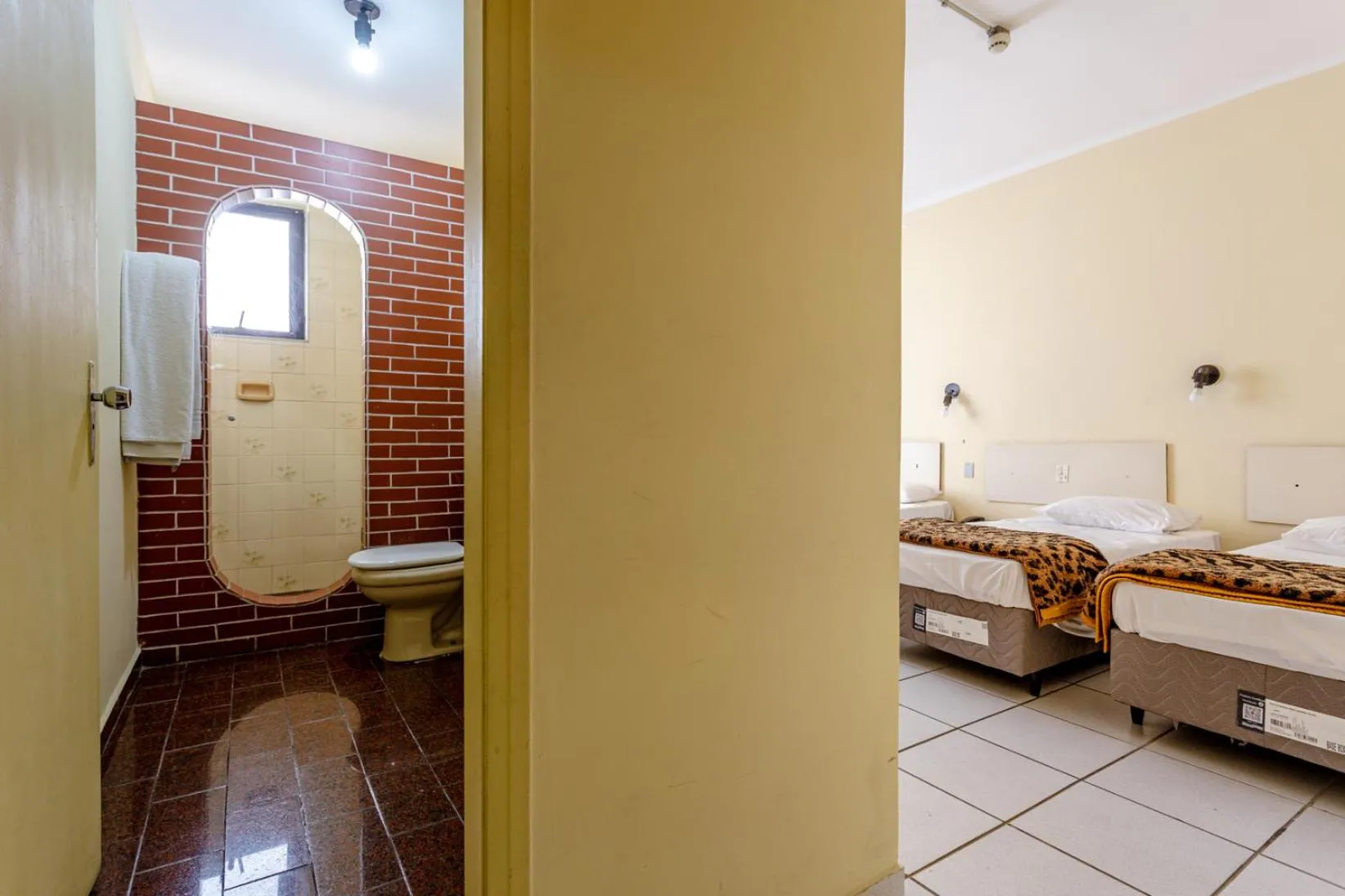 Bedroom, Bed in Daher Center Hotel