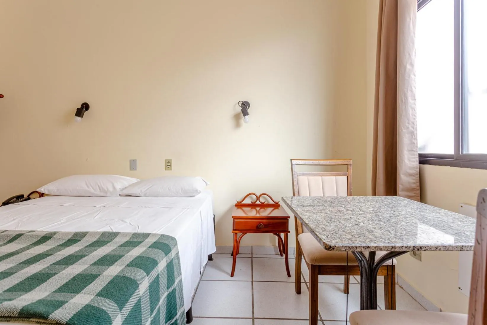 Bedroom, Bed in Daher Center Hotel