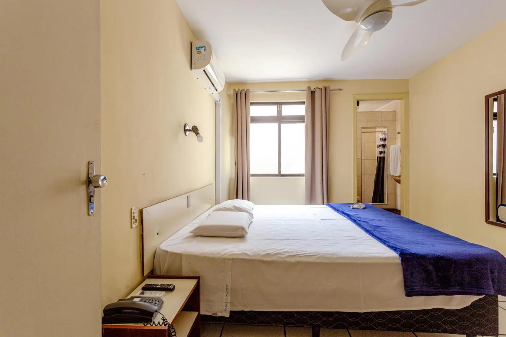 Bedroom, Bed in Daher Center Hotel