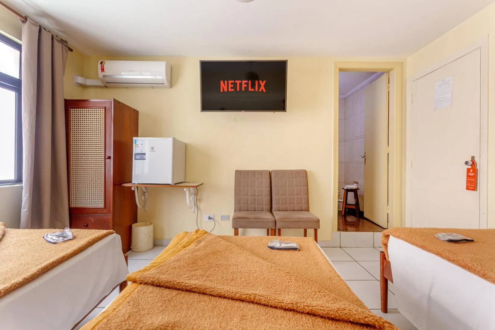 Bedroom, Bed in Daher Center Hotel