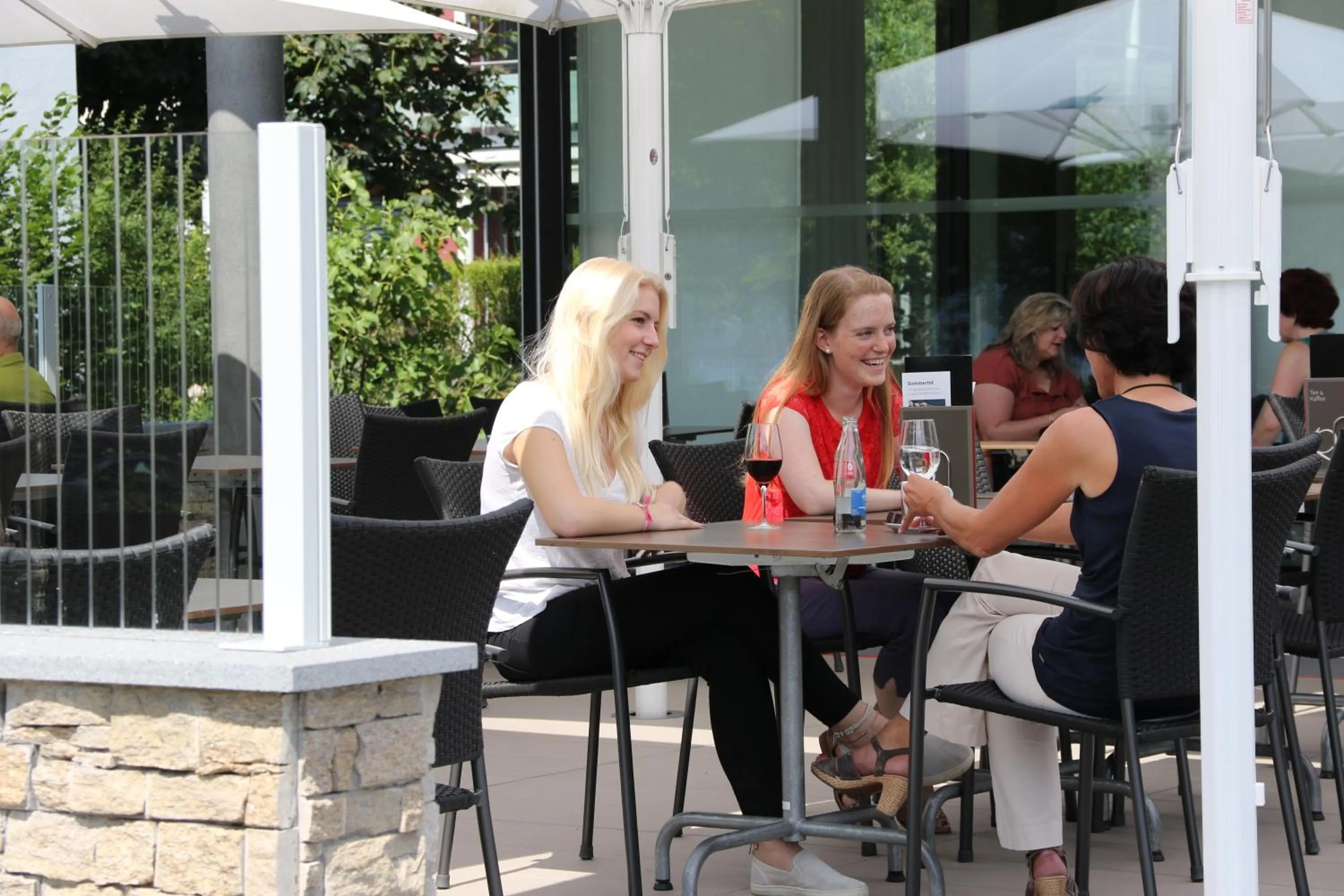 Restaurant/places to eat in Richemont Hotel