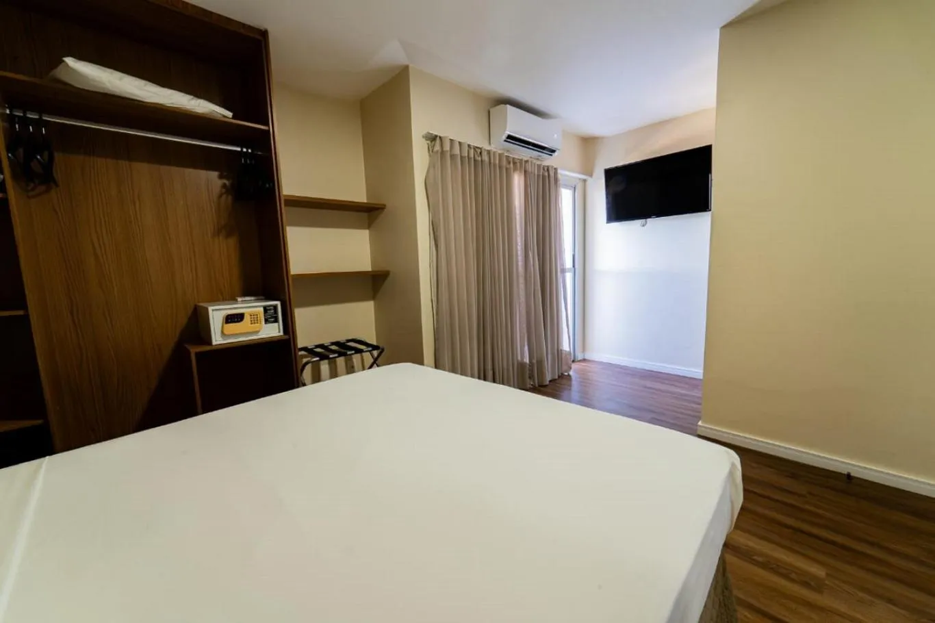 Photo of the whole room, Bed in Nobile Suites Diamond