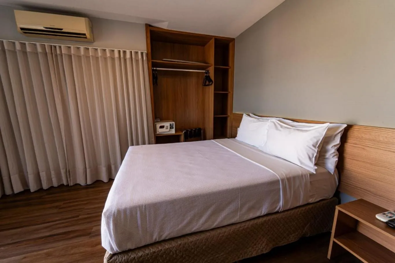 Photo of the whole room, Bed in Nobile Suites Diamond