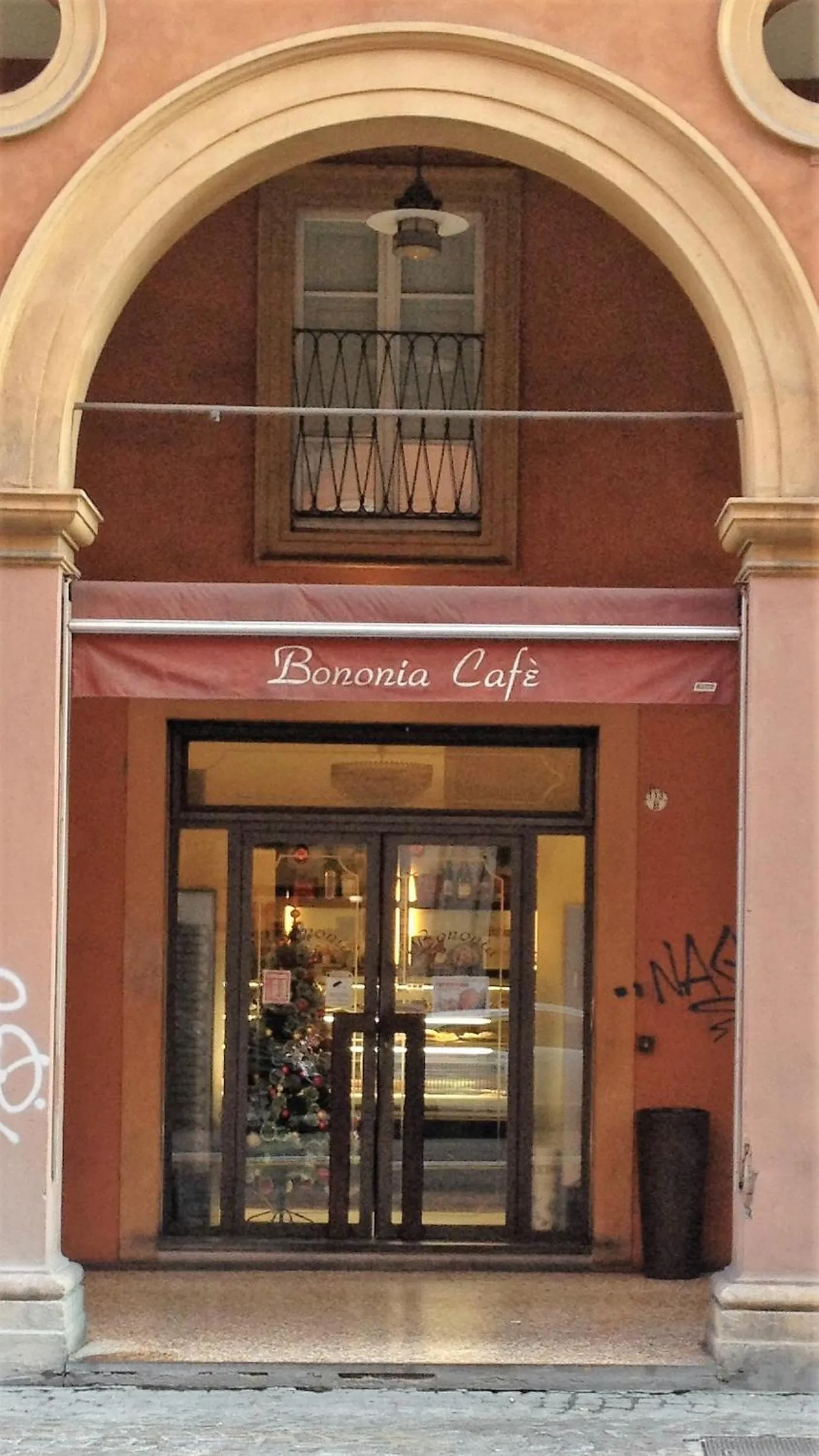 Restaurant/places to eat in SAN FELICE 135