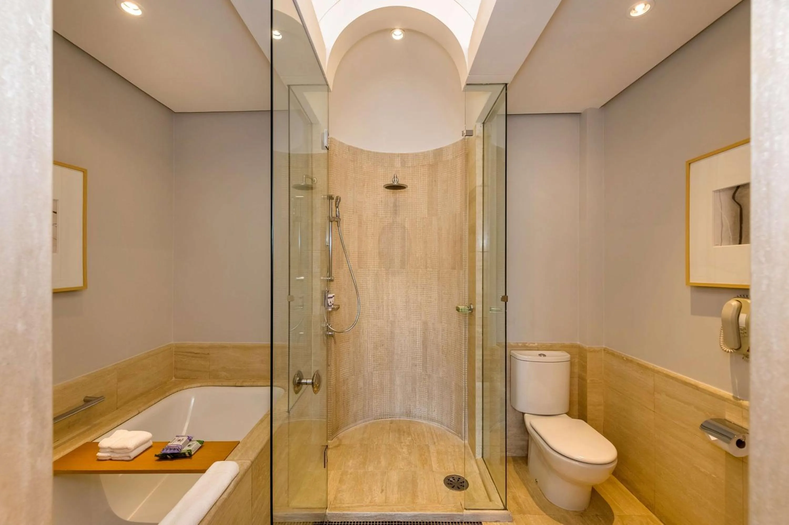 Bathroom in Grand Hyatt São Paulo