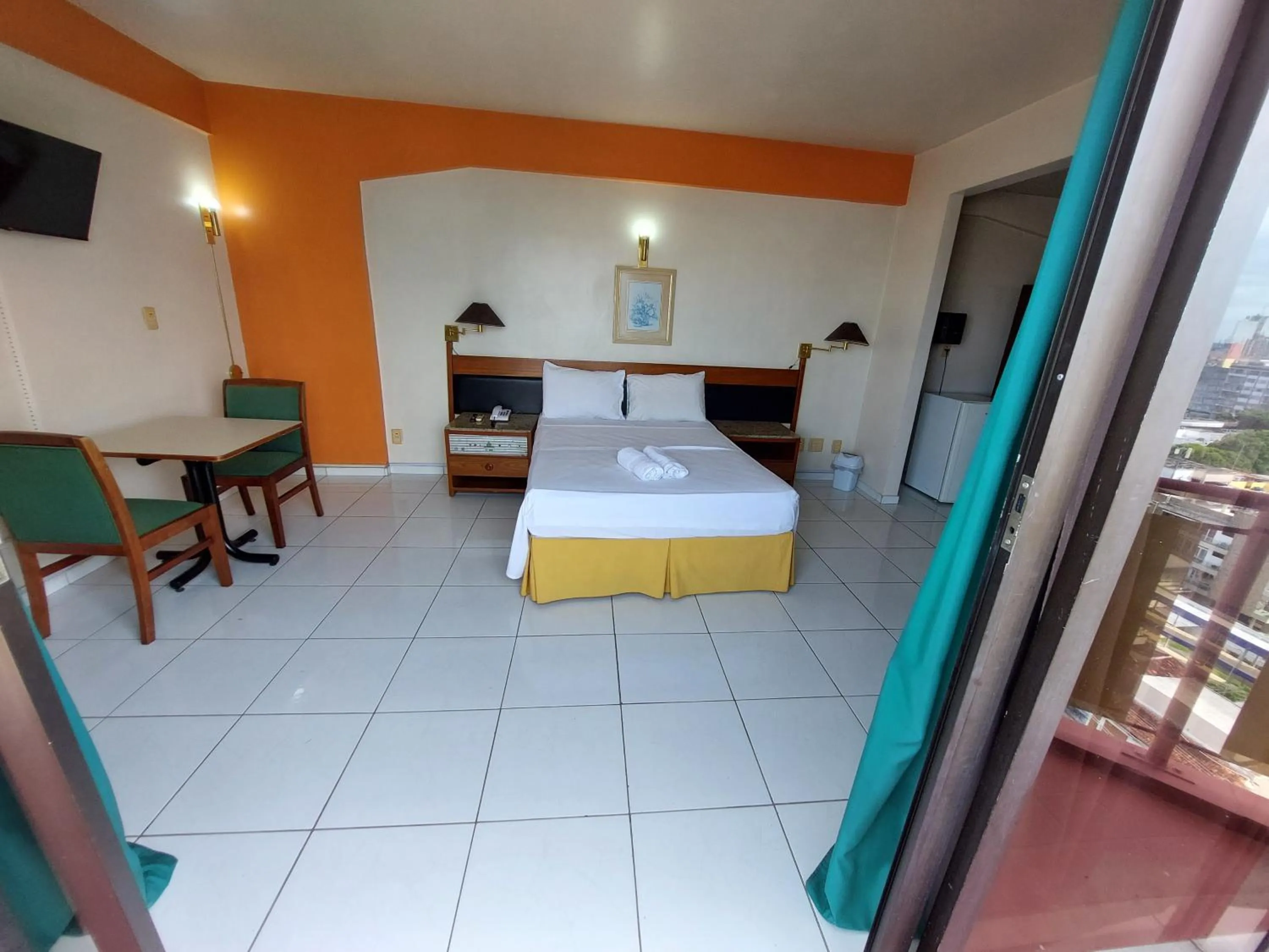 Bed in Taj Mahal Hotel