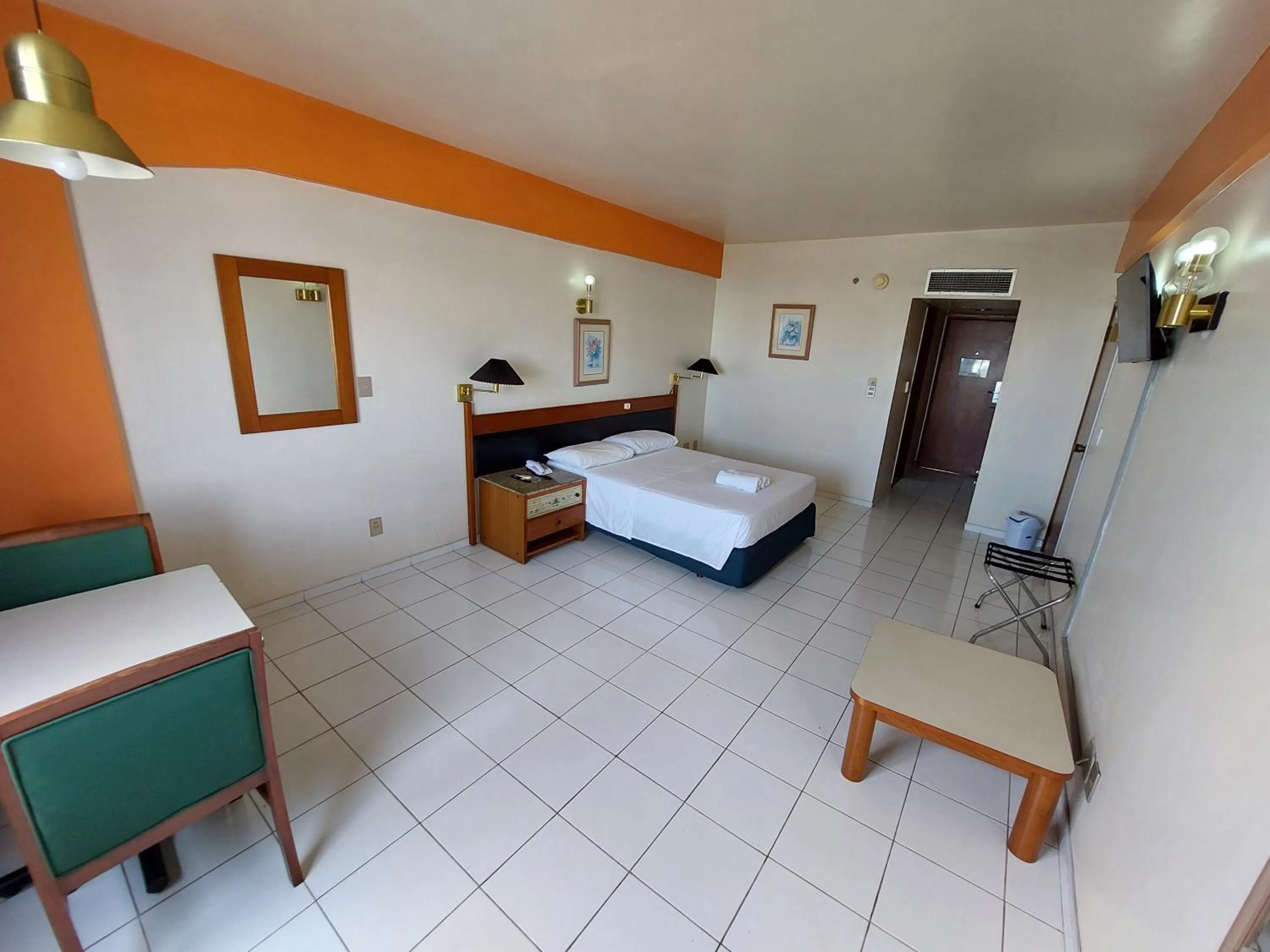 Bed in Taj Mahal Hotel