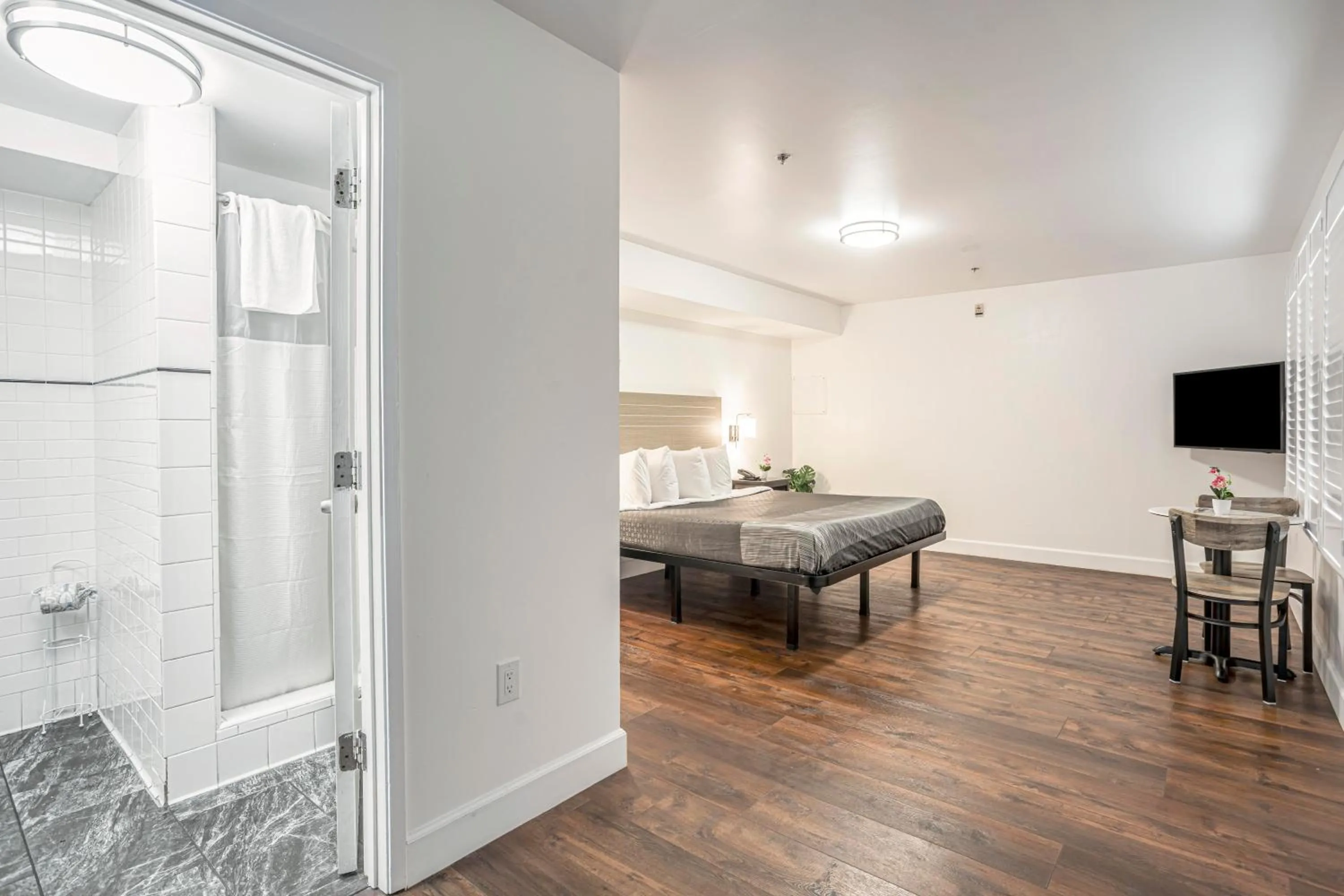 View (from property/room), Bed in The Greens Hotel on Del Paso