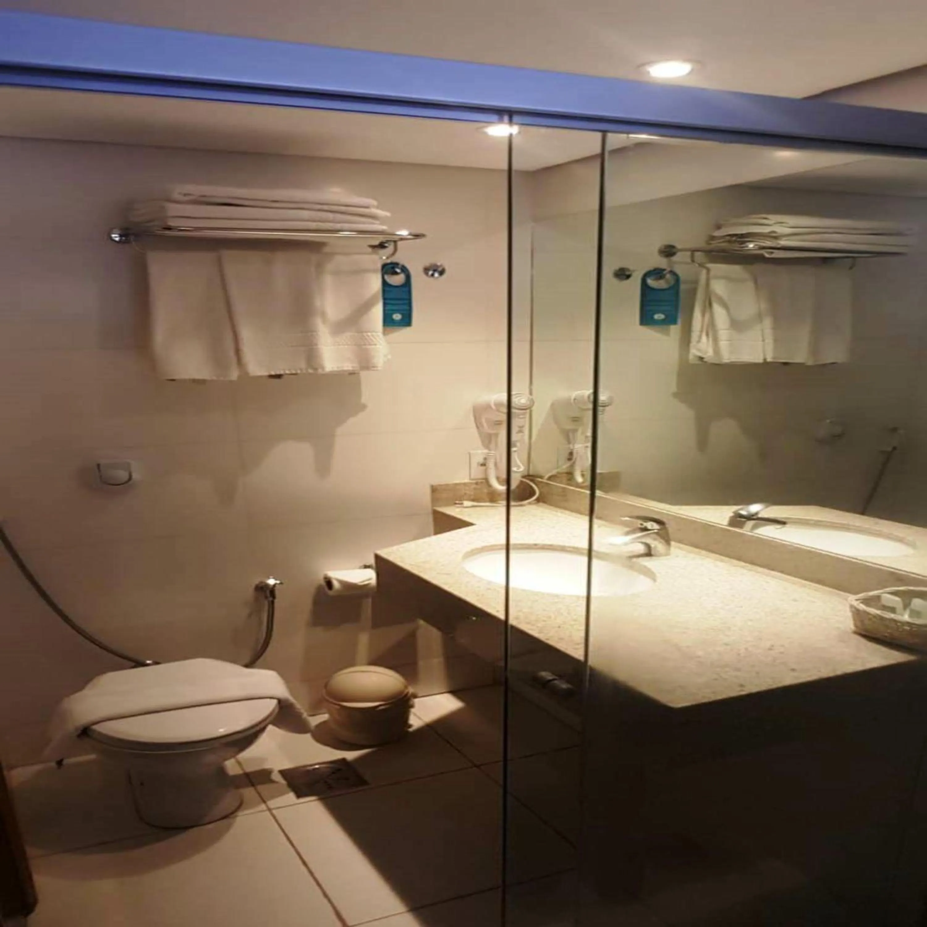 Bathroom in Bristol Evidence Hotel