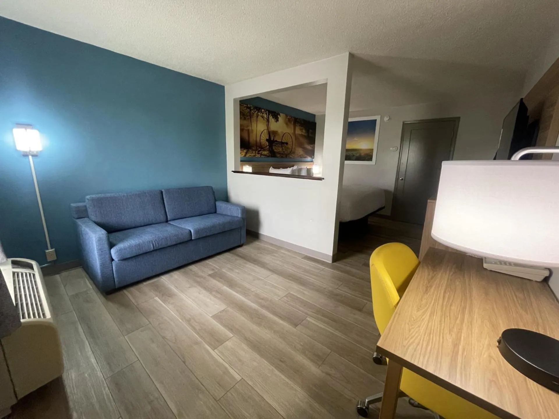 Days Inn & Suites by Wyndham York