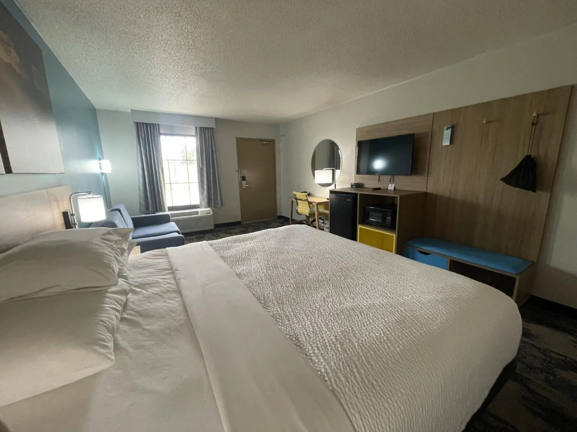 Bed in Days Inn & Suites by Wyndham York