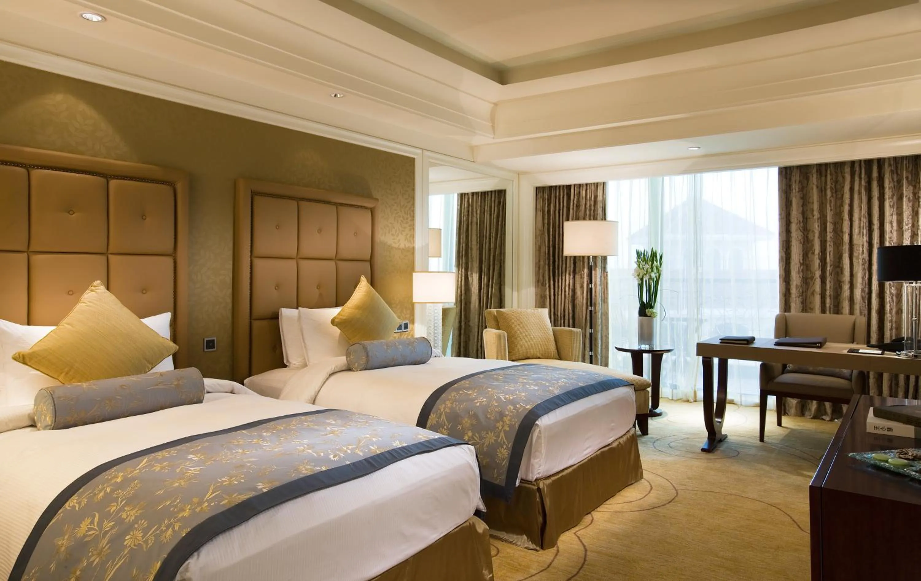 Bed in Hotel Shanghai Sheshan Oriental - Handwritten Collection