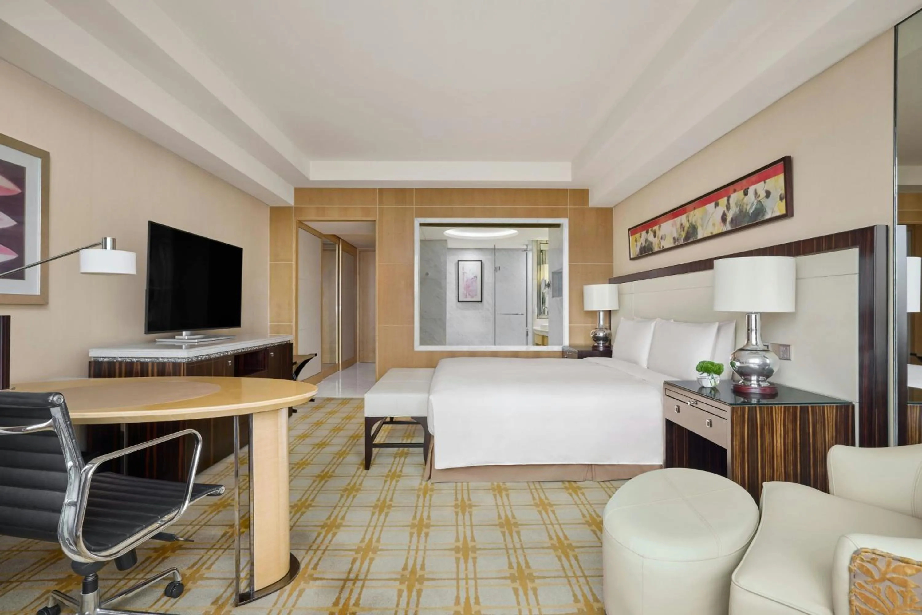 Photo of the whole room, Bed in JW Marriott Hotel Beijing